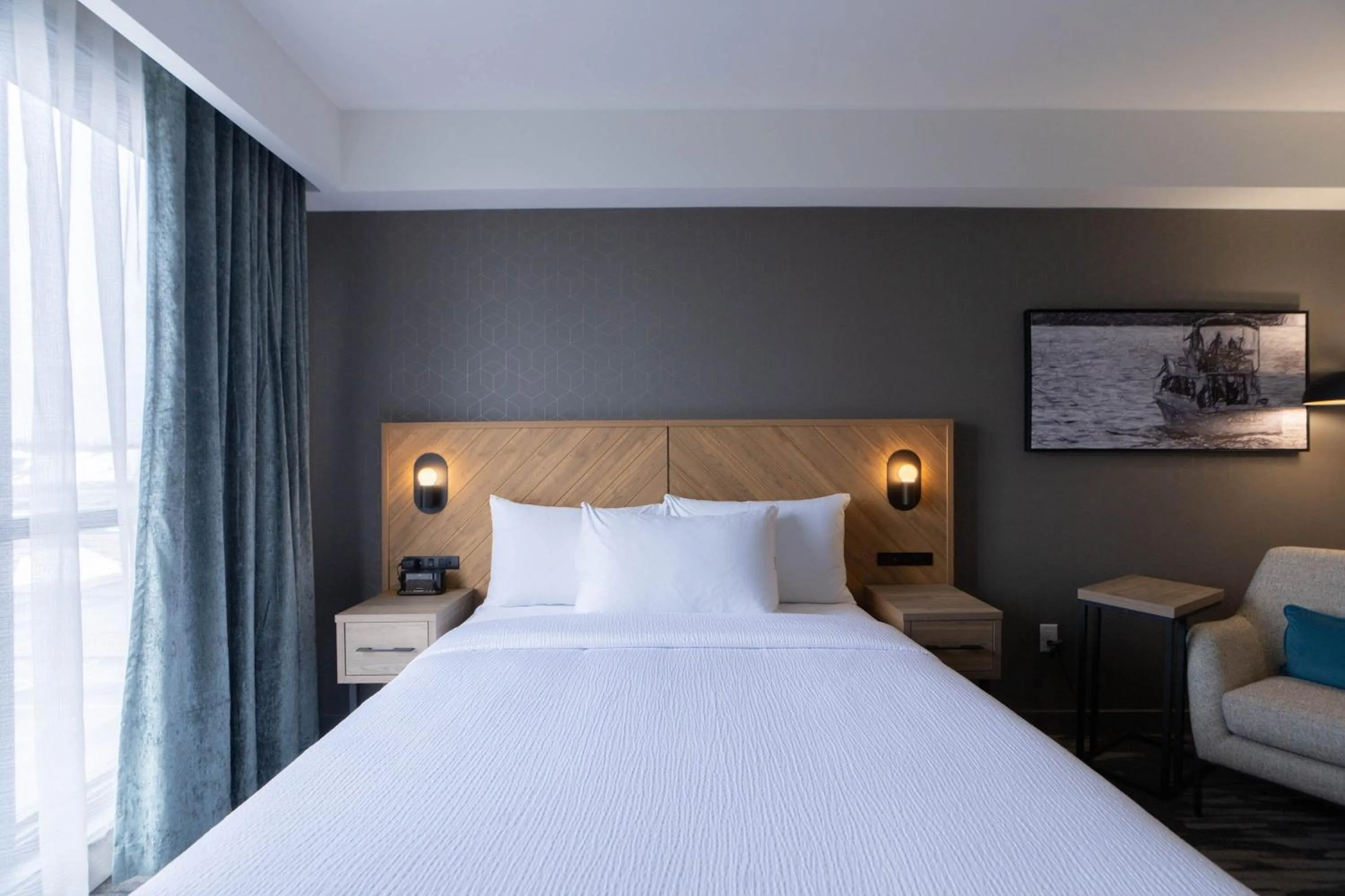 Photo of the whole room, Bed in Sandman Signature Dartmouth Hotel & Suites