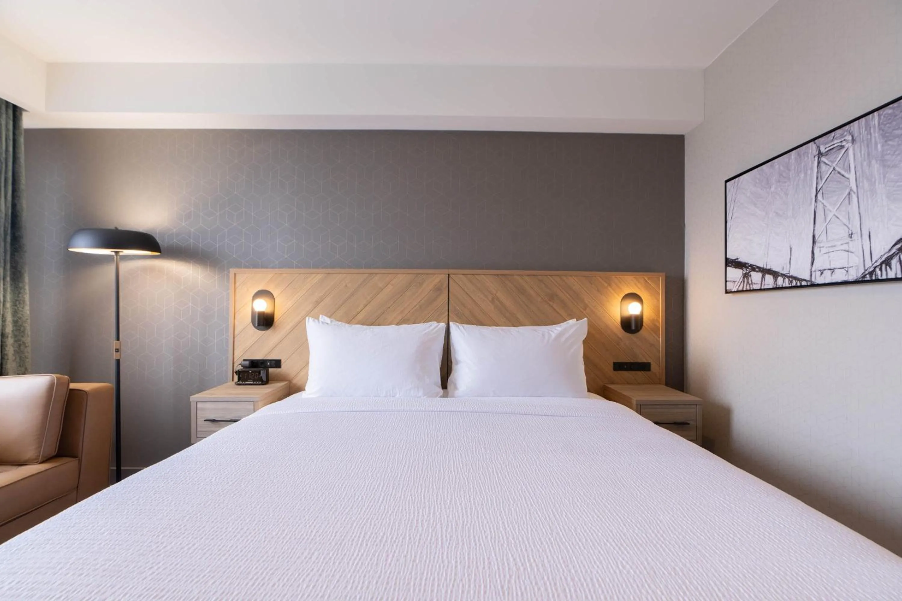 Photo of the whole room, Bed in Sandman Signature Dartmouth Hotel & Suites