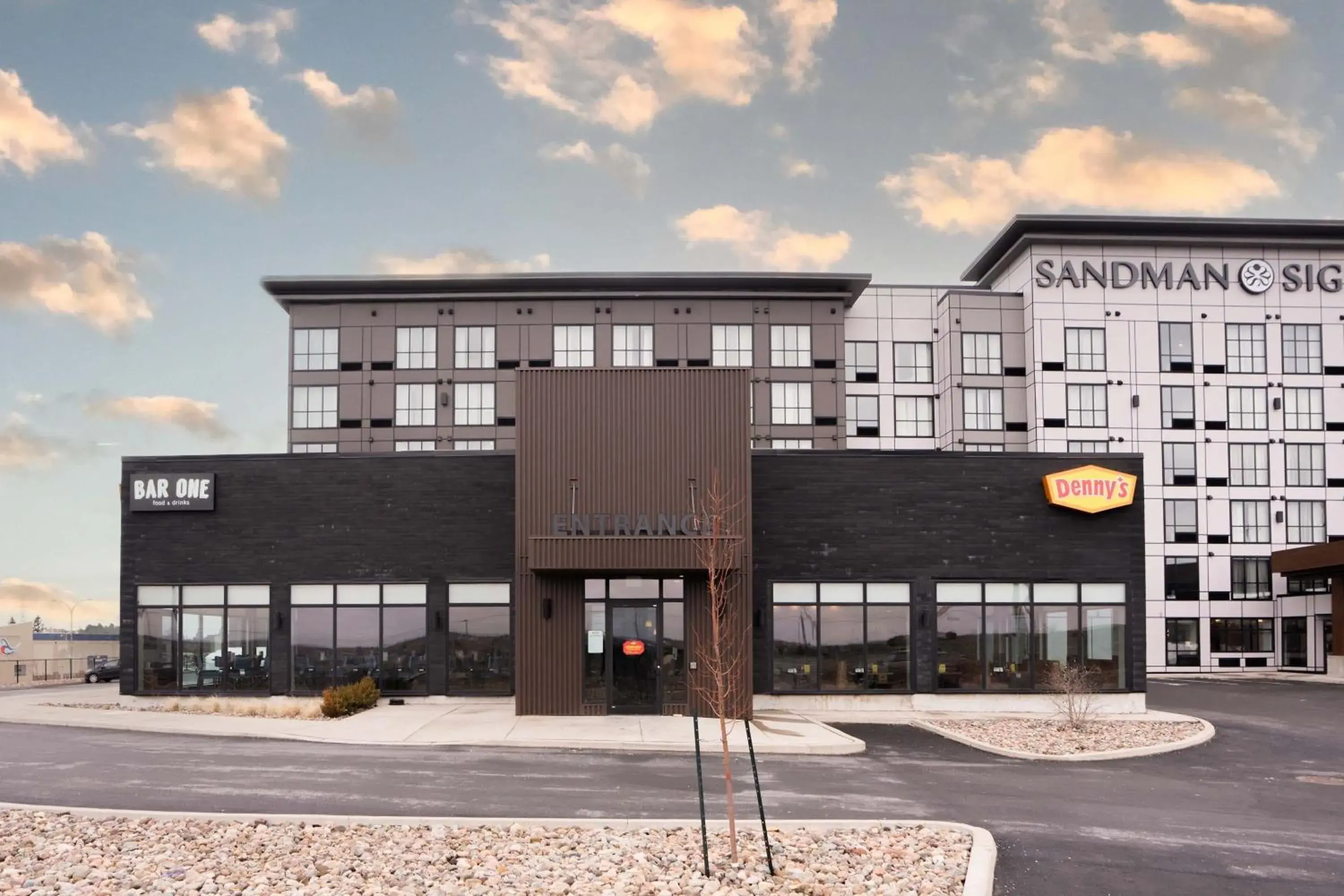 Property building in Sandman Signature Dartmouth Hotel & Suites Property building in Sandman Signature Dartmouth Hotel & Suites