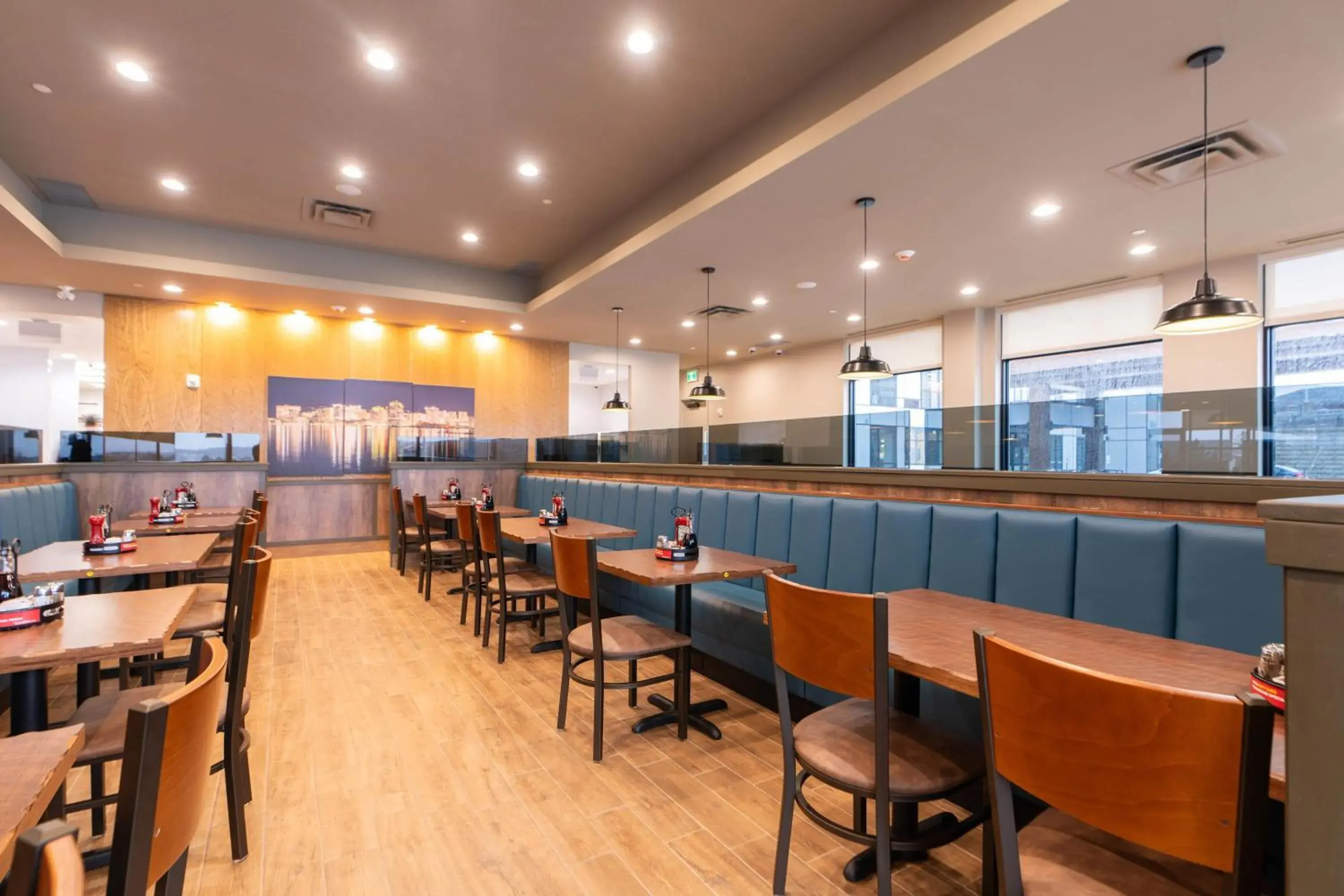 Restaurant/places to eat in Sandman Signature Dartmouth Hotel & Suites Restaurant/places to eat in Sandman Signature Dartmouth Hotel & Suites