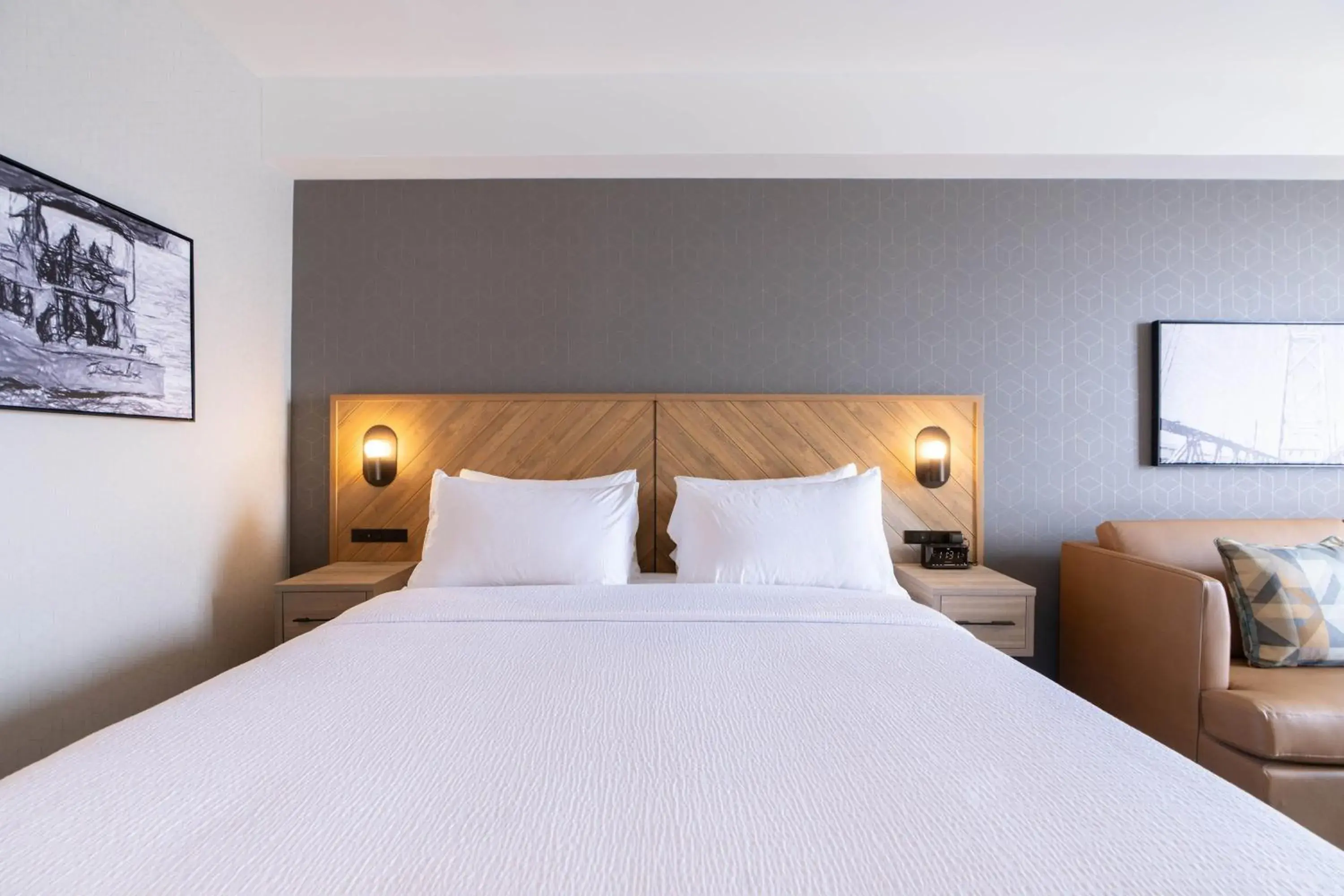 Photo of the whole room, Bed in Sandman Signature Dartmouth Hotel & Suites Photo of the whole room, Bed in Sandman Signature Dartmouth Hotel & Suites