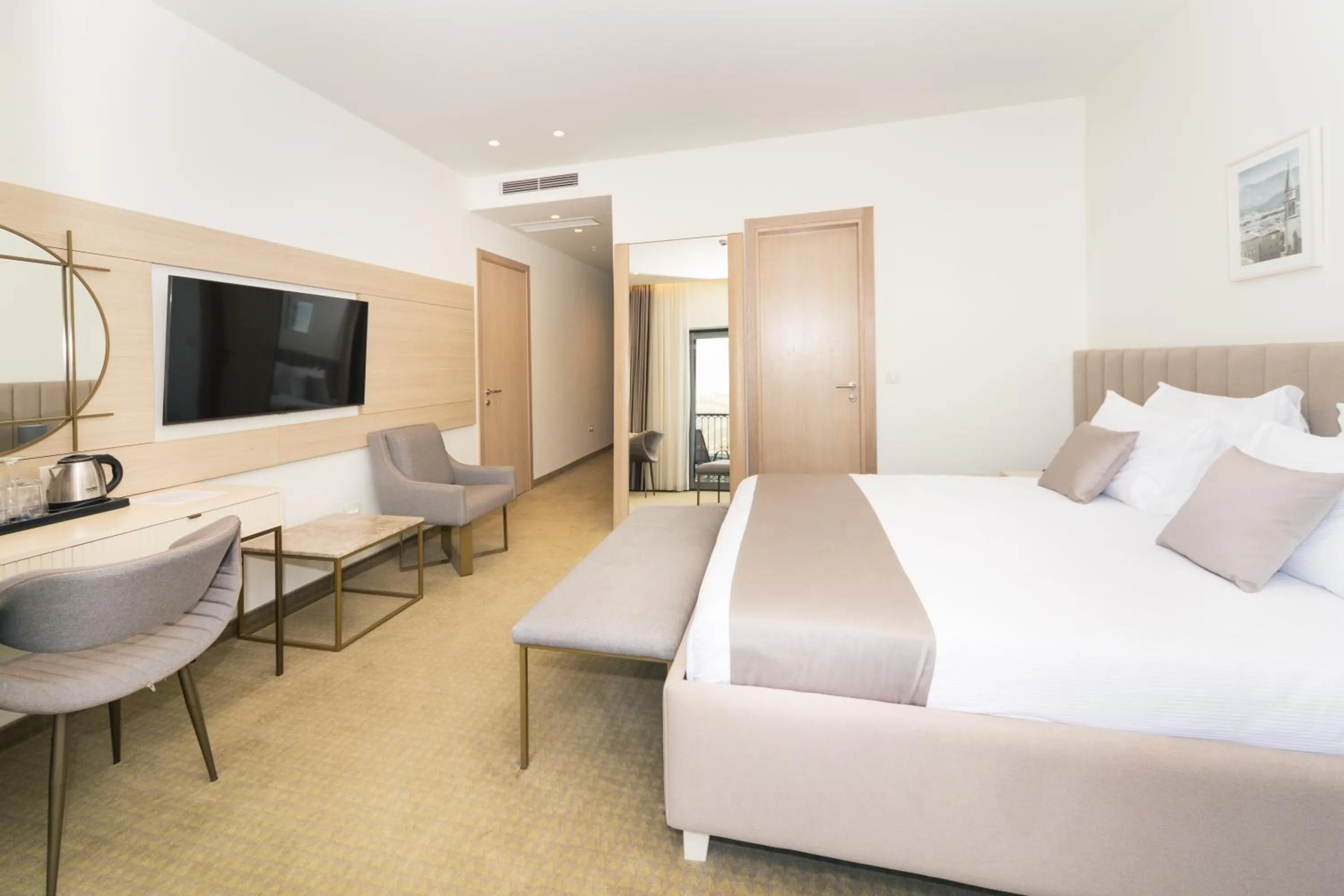 TV and multimedia, Bed in Hotel Pima Budva