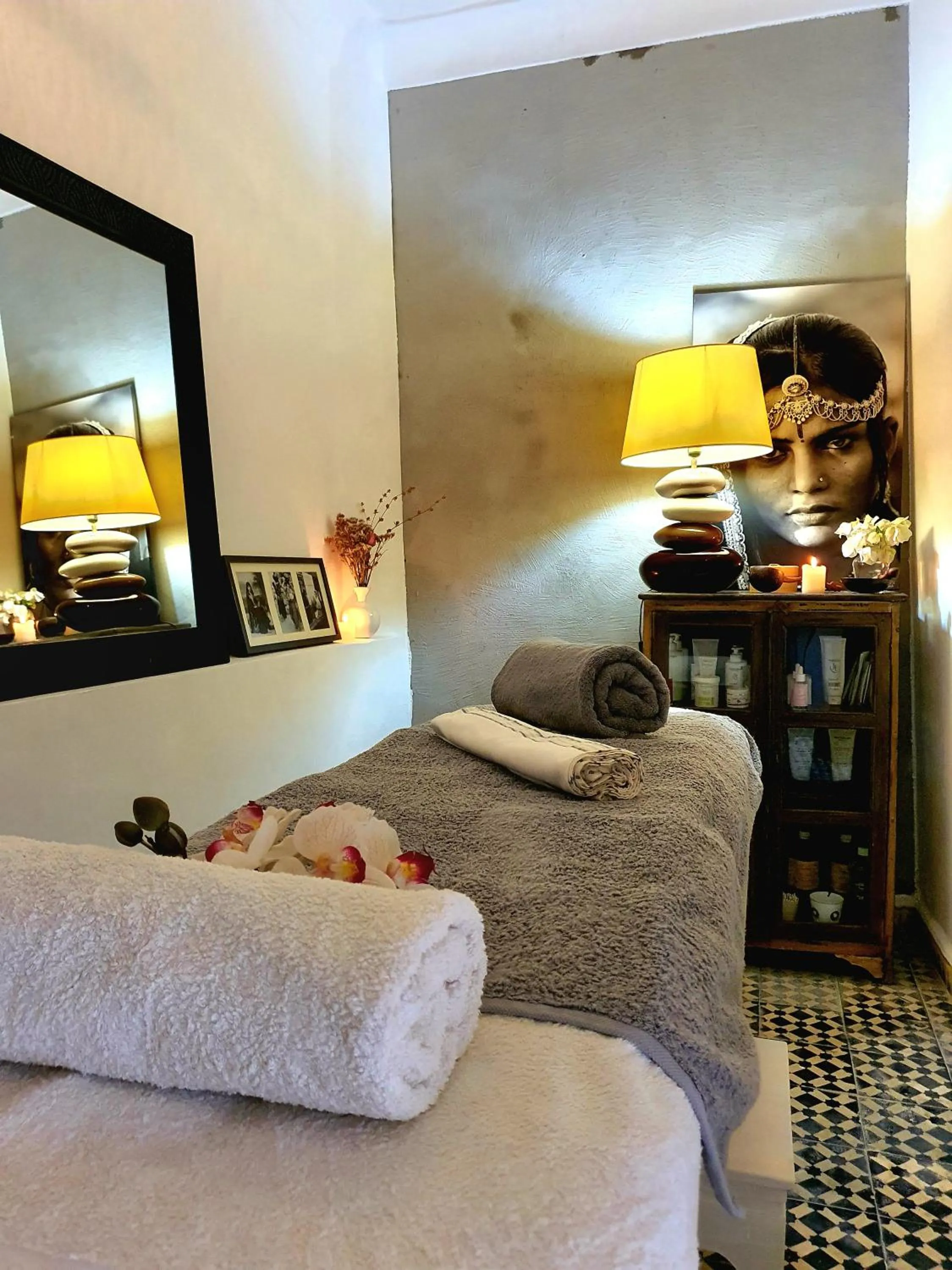 Massage, Bed in Riad Dar Zouar & Spa