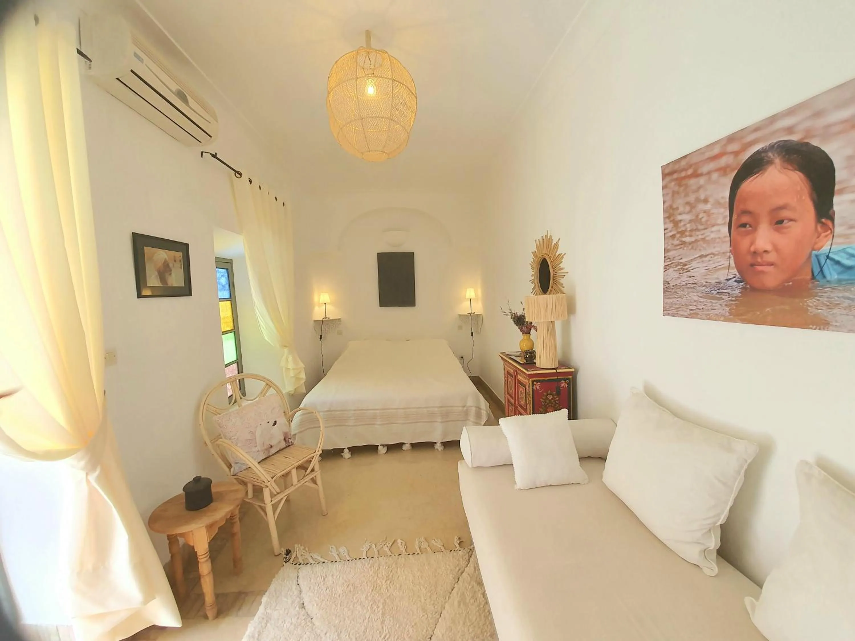 Photo of the whole room, Bed in Riad Dar Zouar & Spa