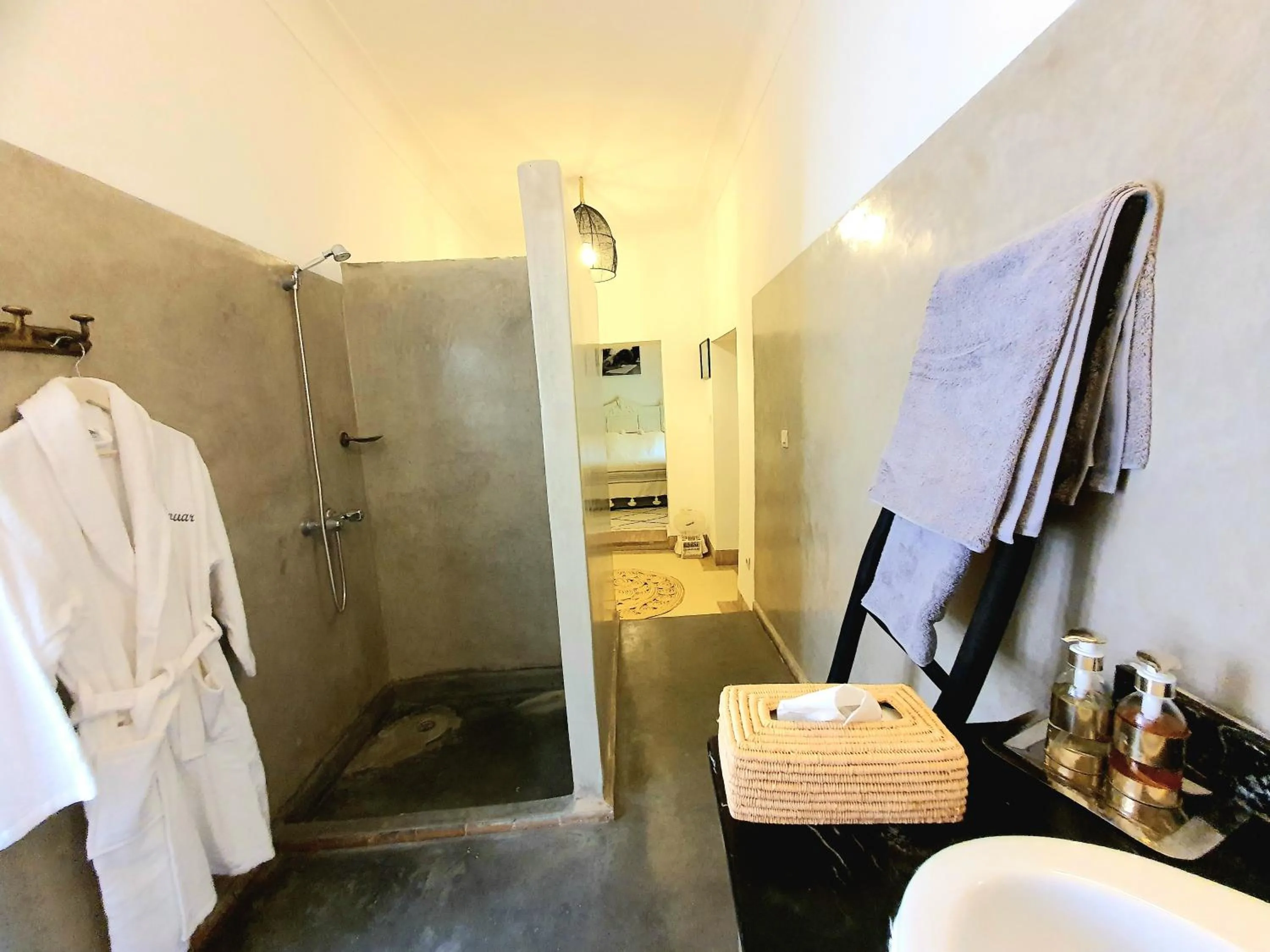 Bathroom in Riad Dar Zouar & Spa