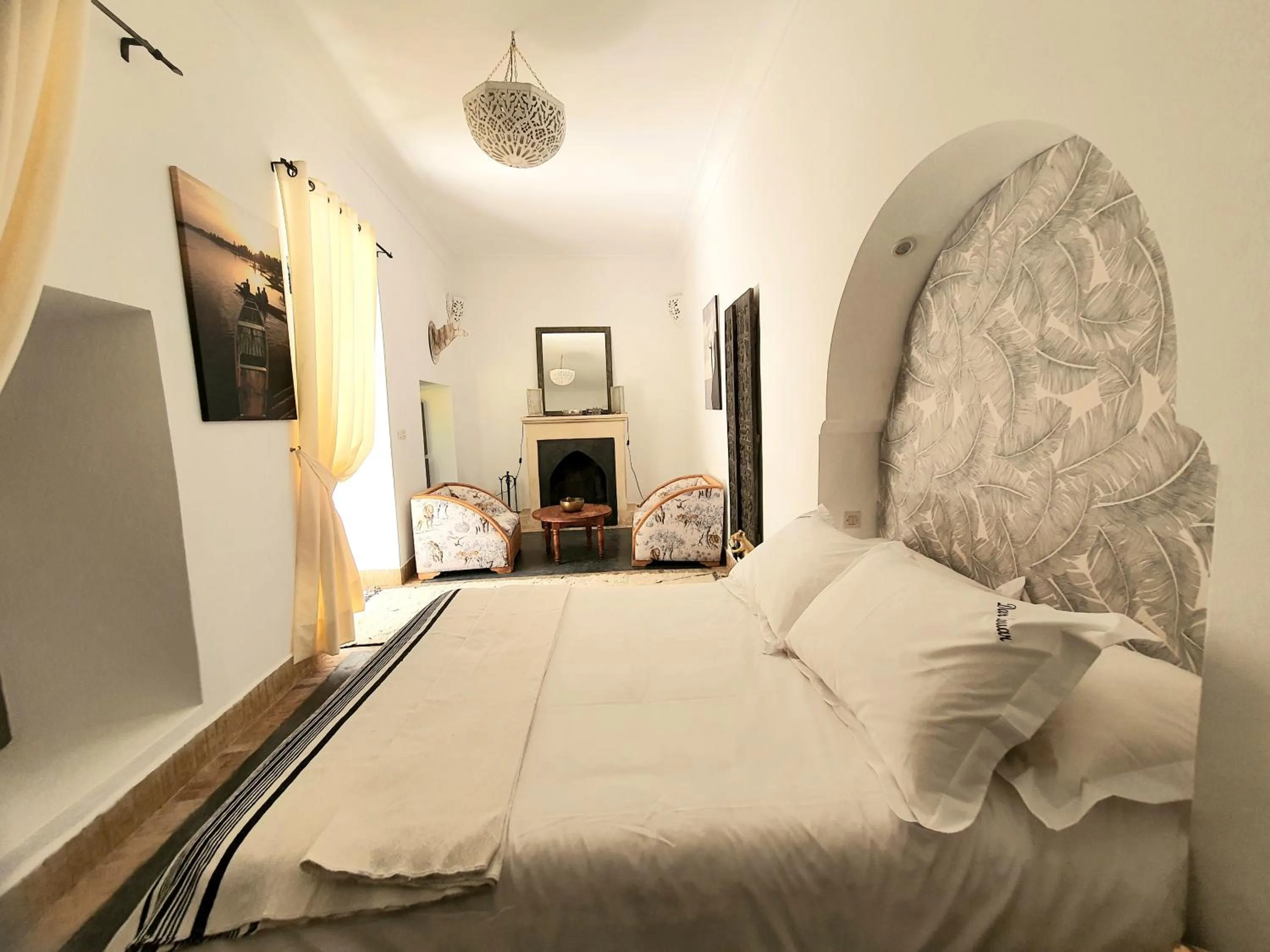 Photo of the whole room, Bed in Riad Dar Zouar & Spa