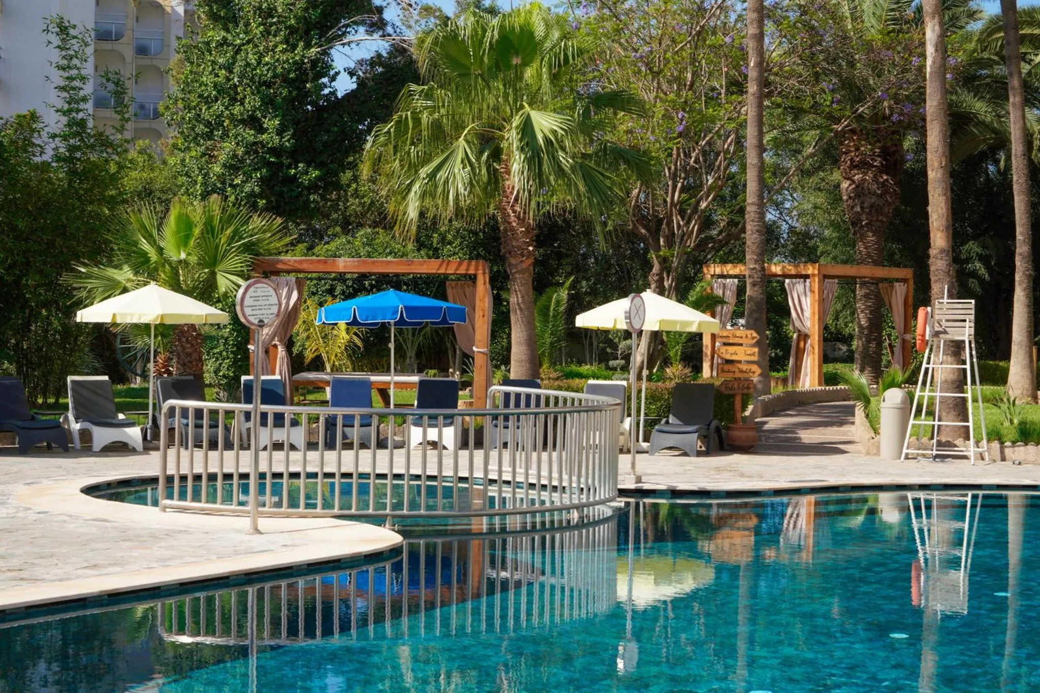 Swimming pool in Odyssee Park Hotel