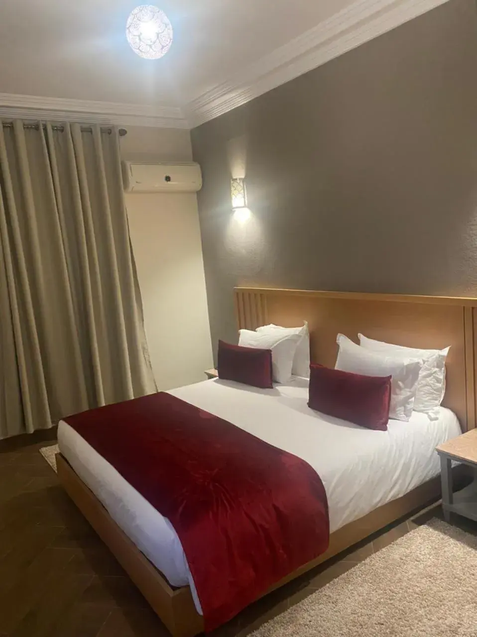 Bedroom, Bed in Golden Beach Appart'hotel Bedroom, Bed in Golden Beach Appart'hotel