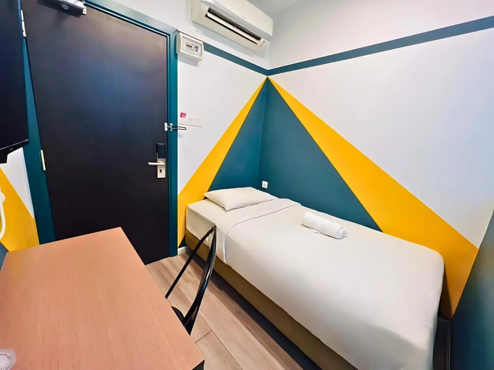 Bedroom, Bed in Smile Hotel Subang Airport Bedroom, Bed in Smile Hotel Subang Airport