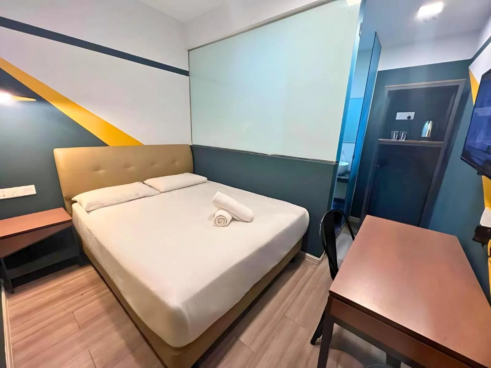 Bedroom, Bed in Smile Hotel Subang Airport