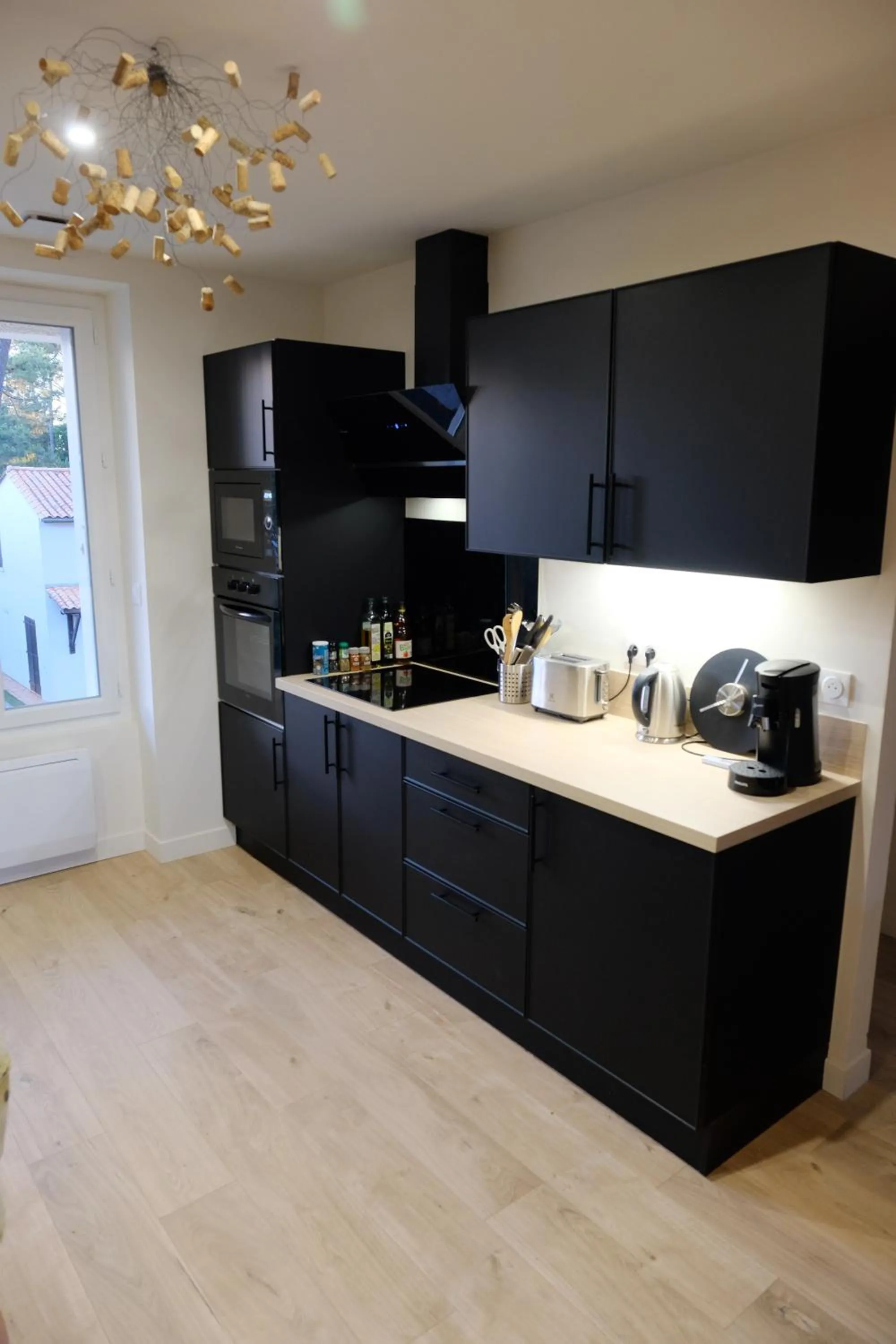 Apt. moderne 6 pers, parking, 150m de la plage