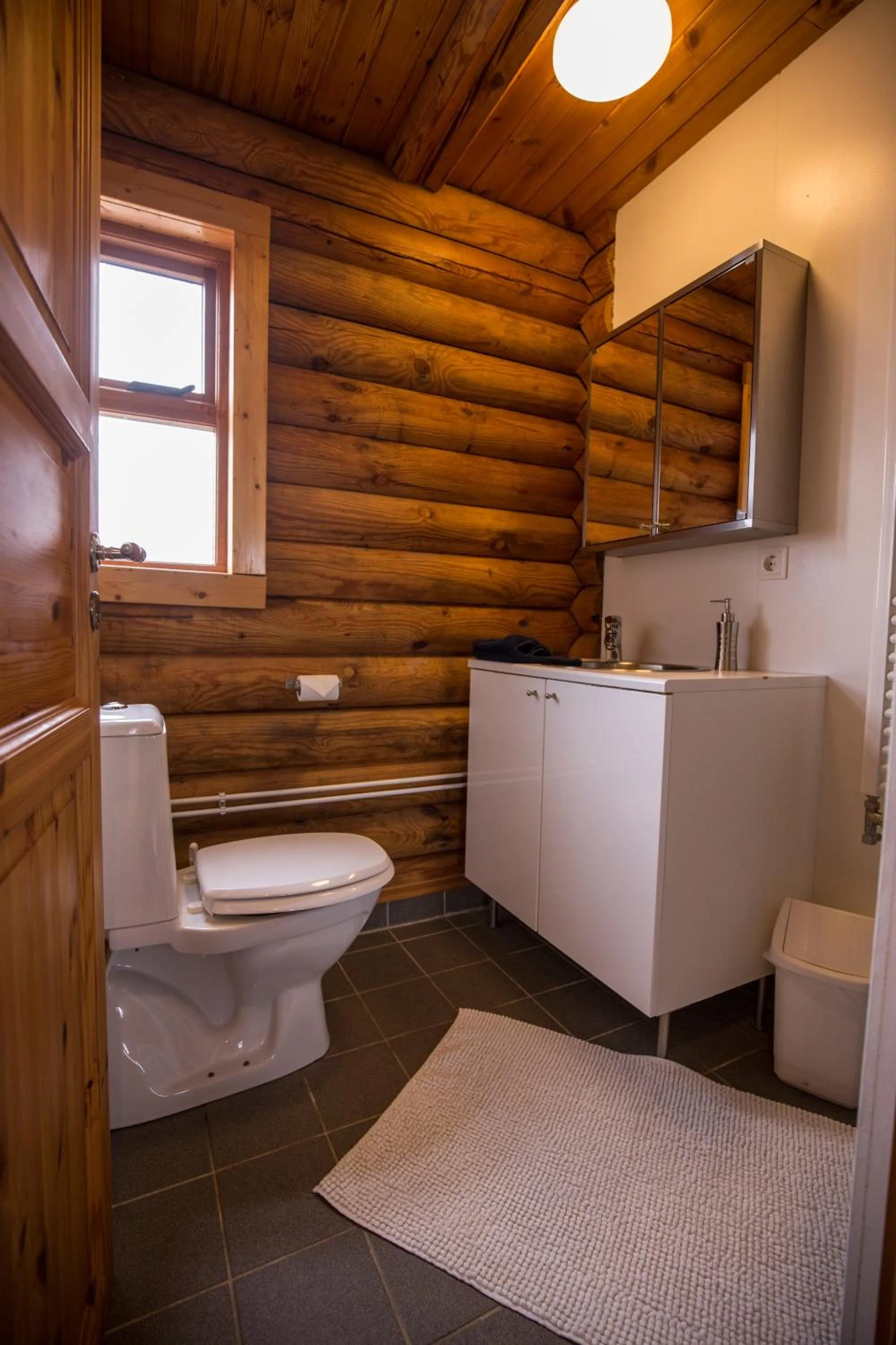 Bathroom in Hestasport Cottages