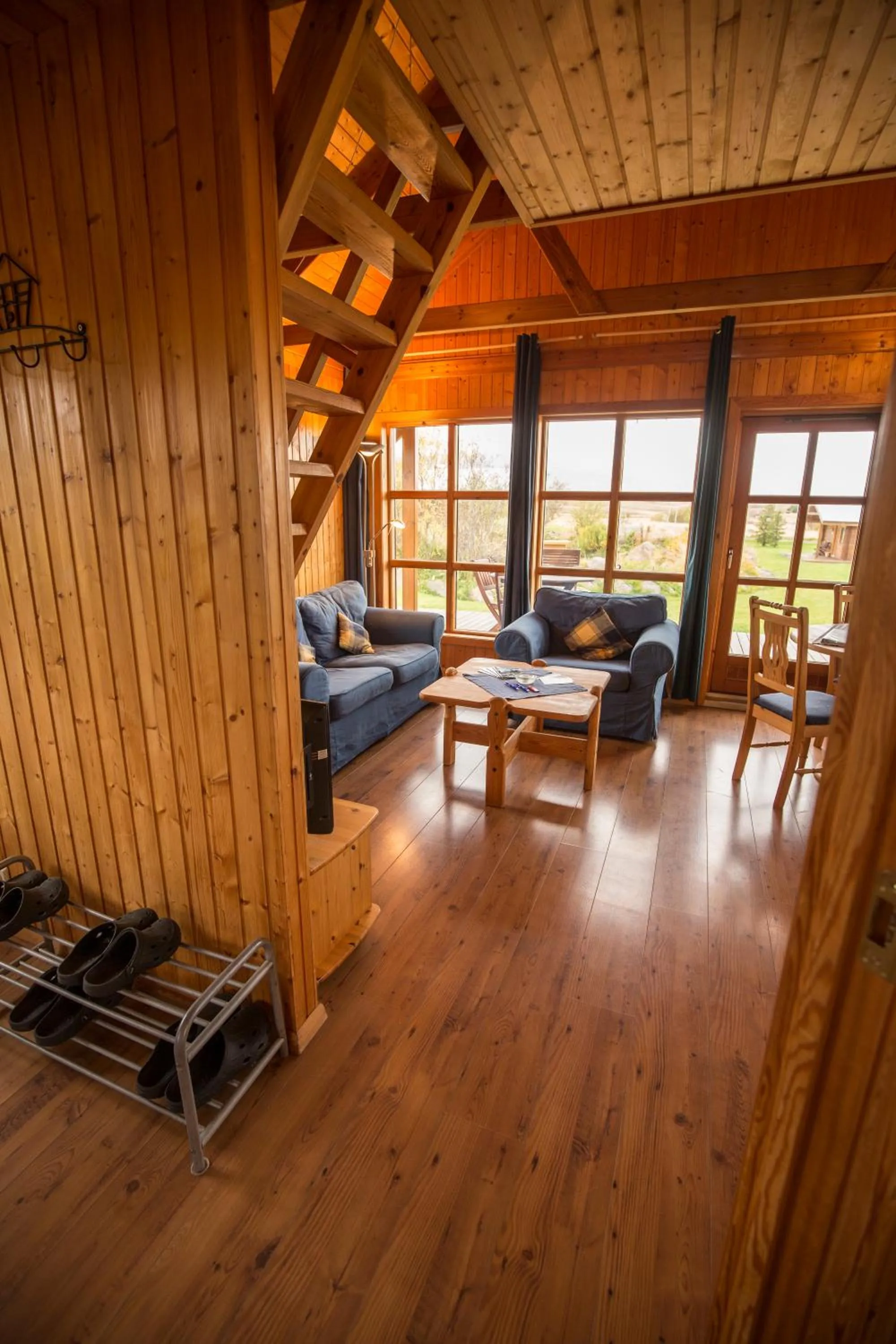 Living room in Hestasport Cottages