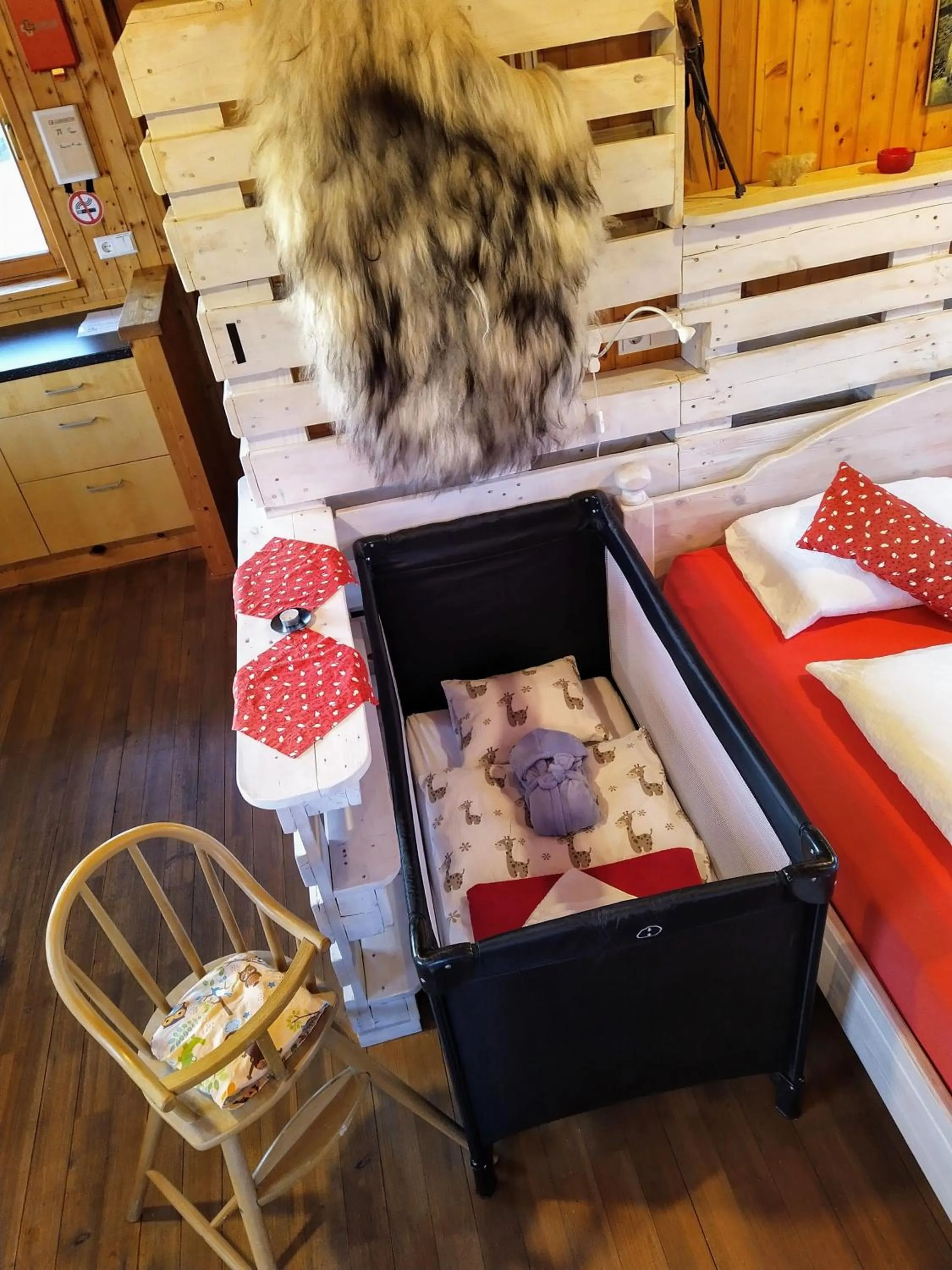 cot, Bed in Hestasport Cottages