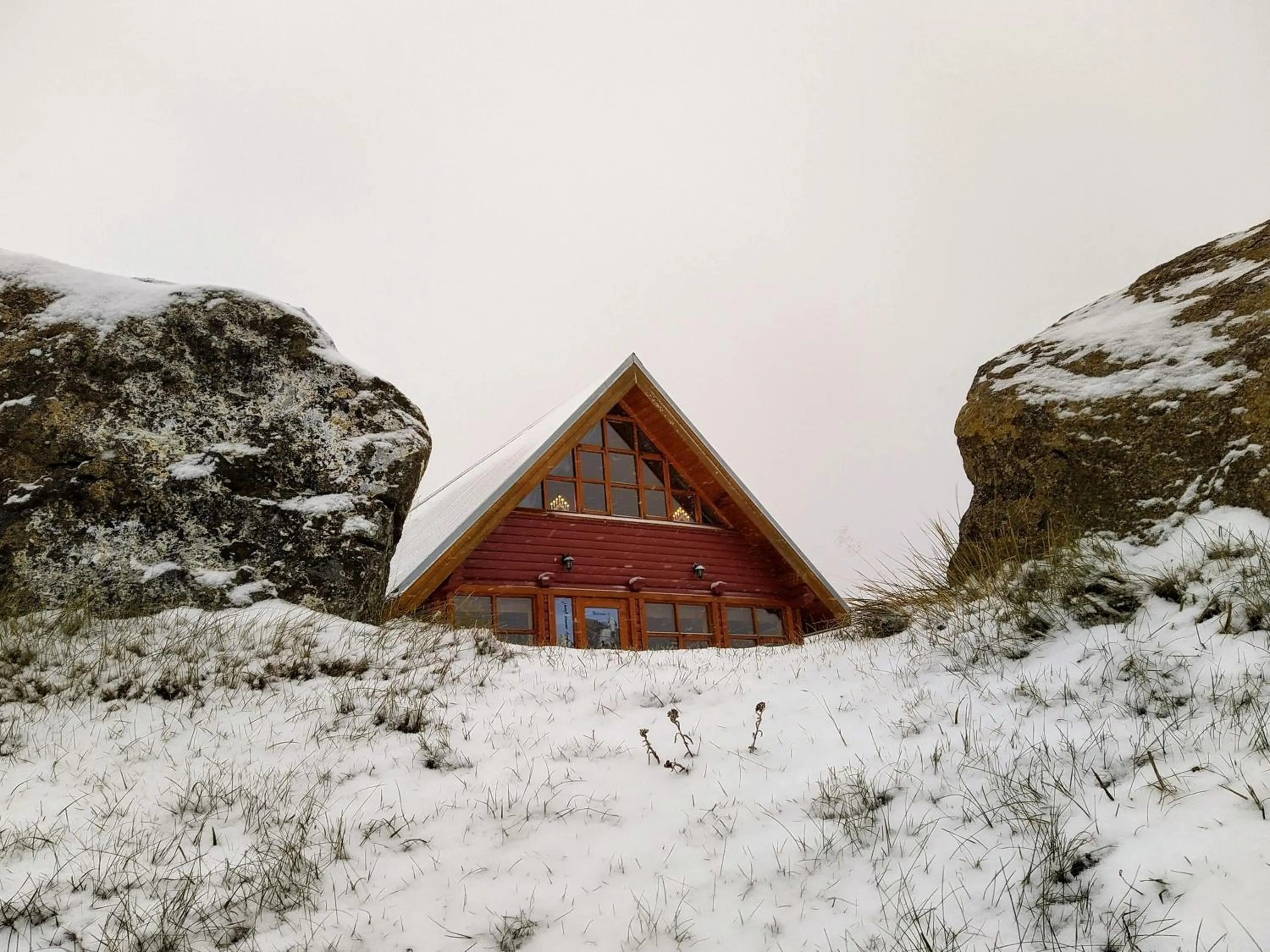 Photo of the whole room in Hestasport Cottages