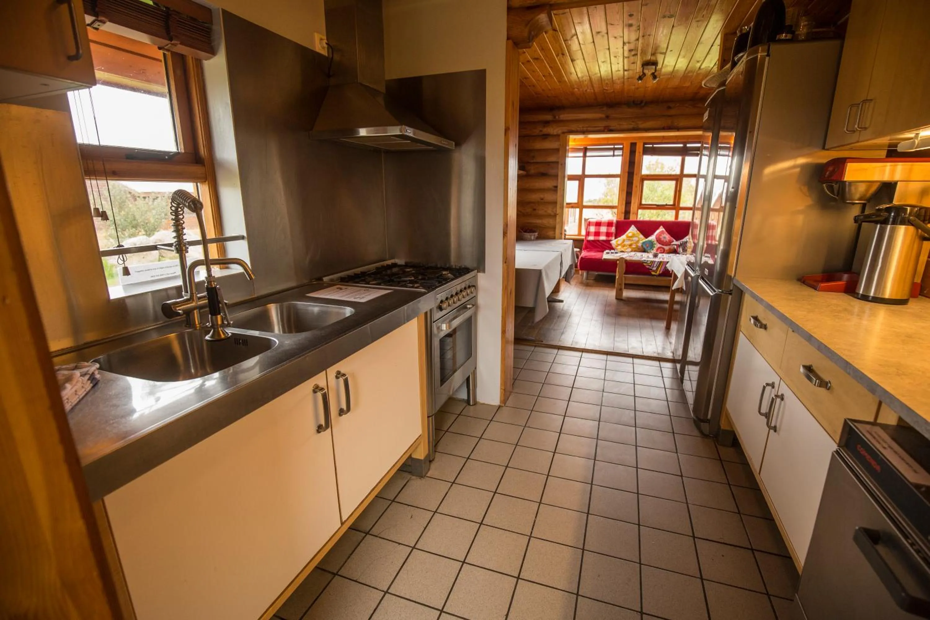 Kitchen or kitchenette in Hestasport Cottages