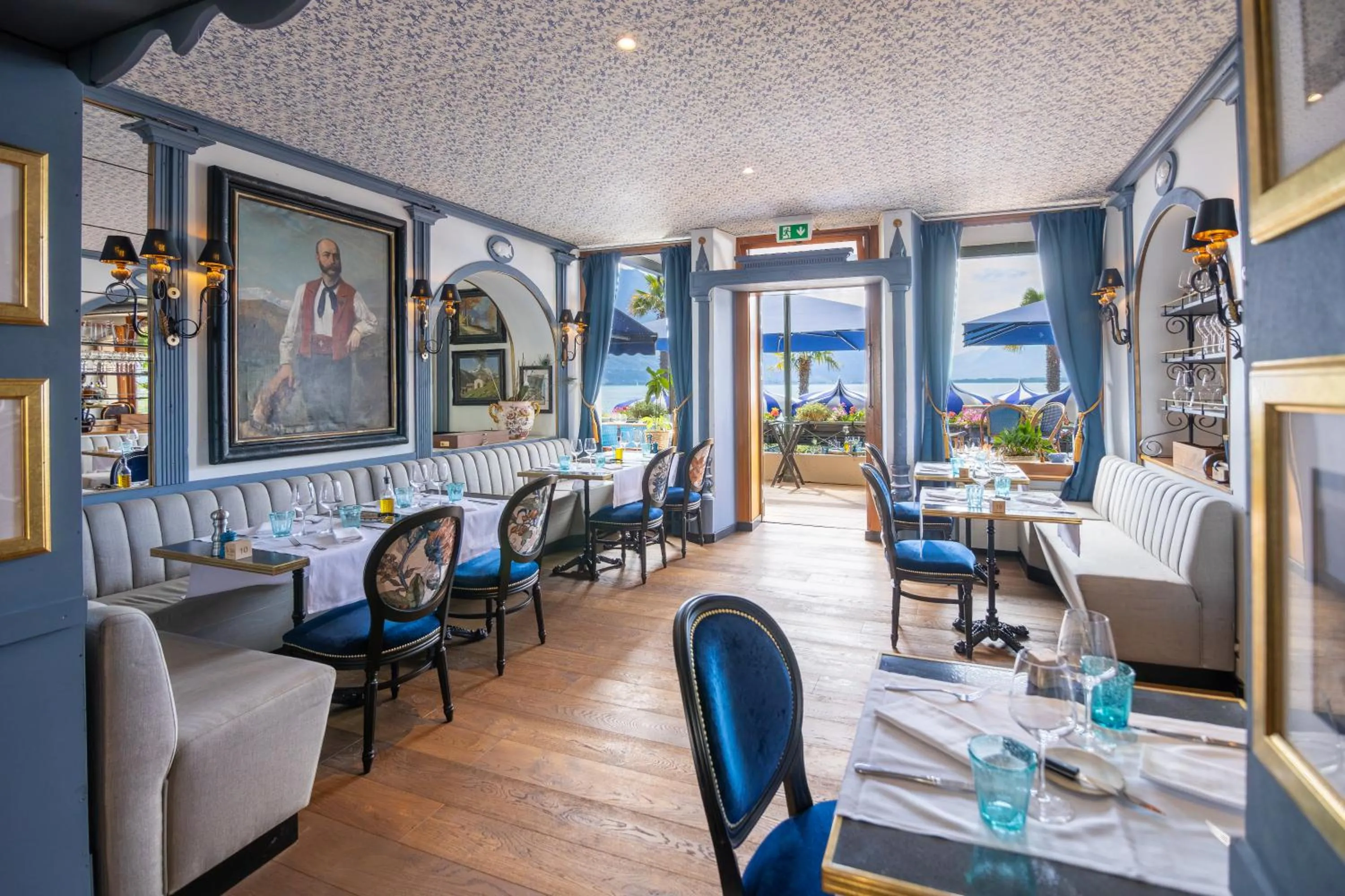 Restaurant/places to eat in La Villa