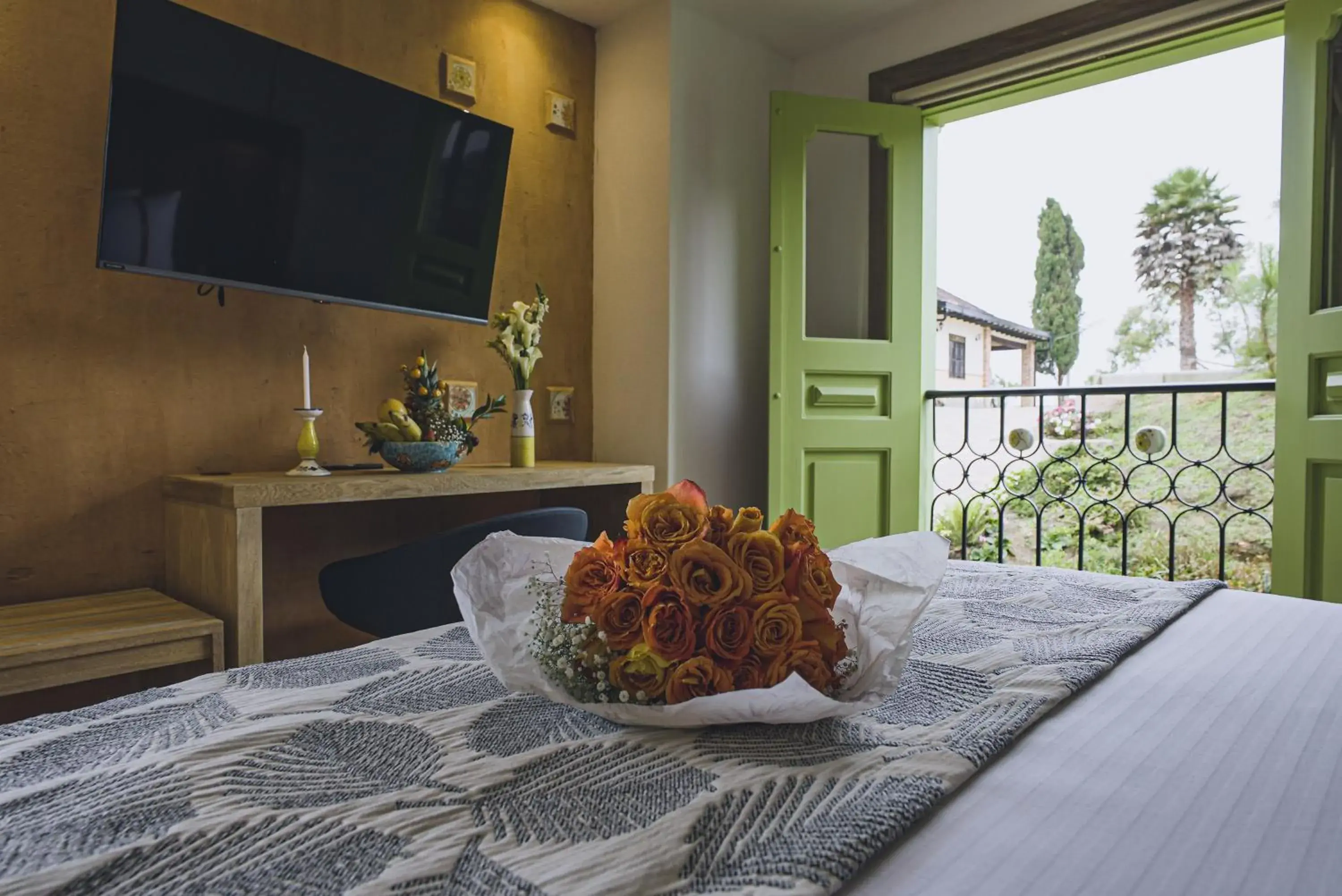 Deluxe Double Room with Balcony in Alfahar Hotel Deluxe Double Room with Balcony in Alfahar Hotel