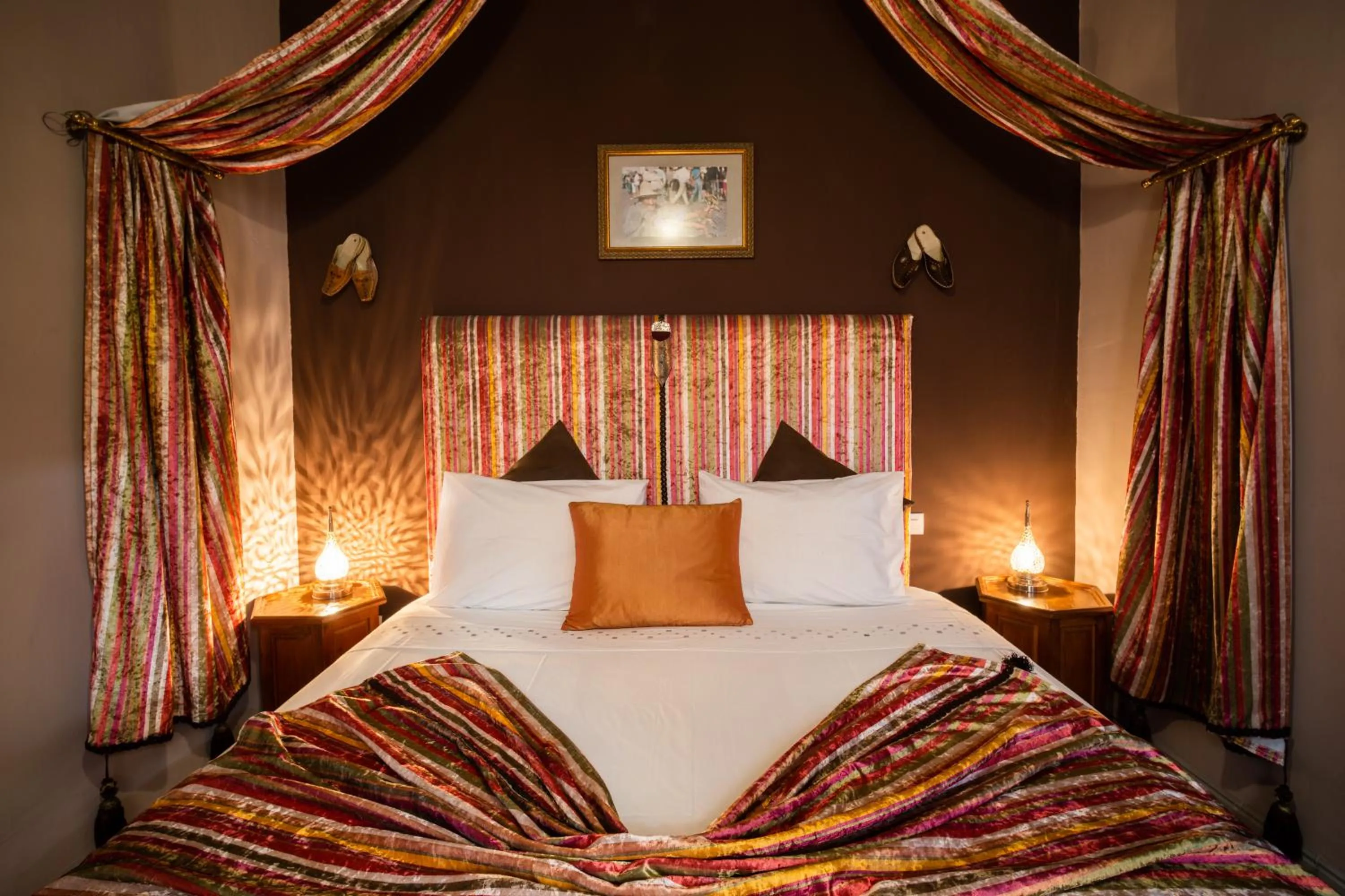 Double Room with Private Bathroom - single occupancy in Riad Azcona