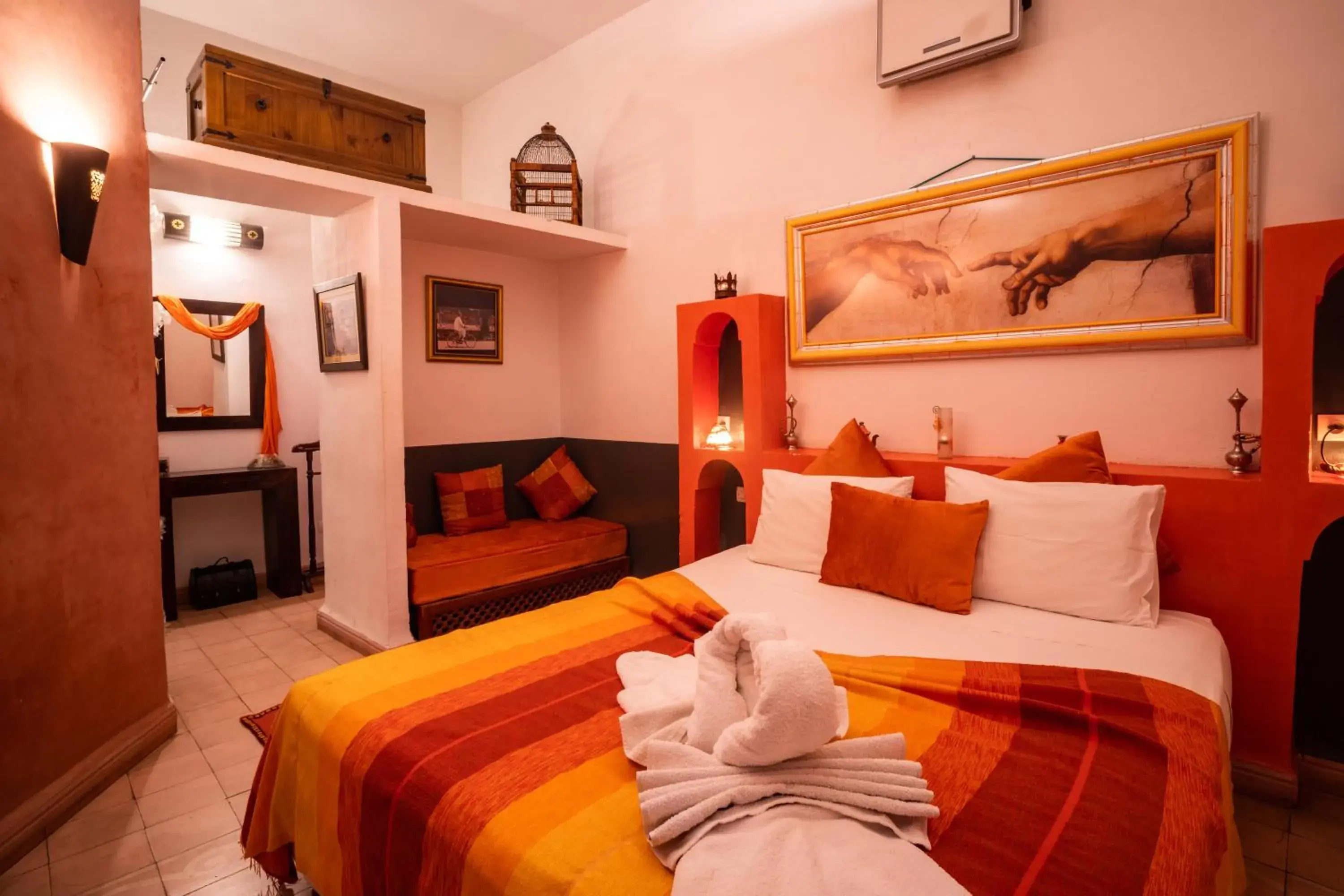 Deluxe Double Room with Bath - single occupancy in Riad Azcona Deluxe Double Room with Bath - single occupancy in Riad Azcona