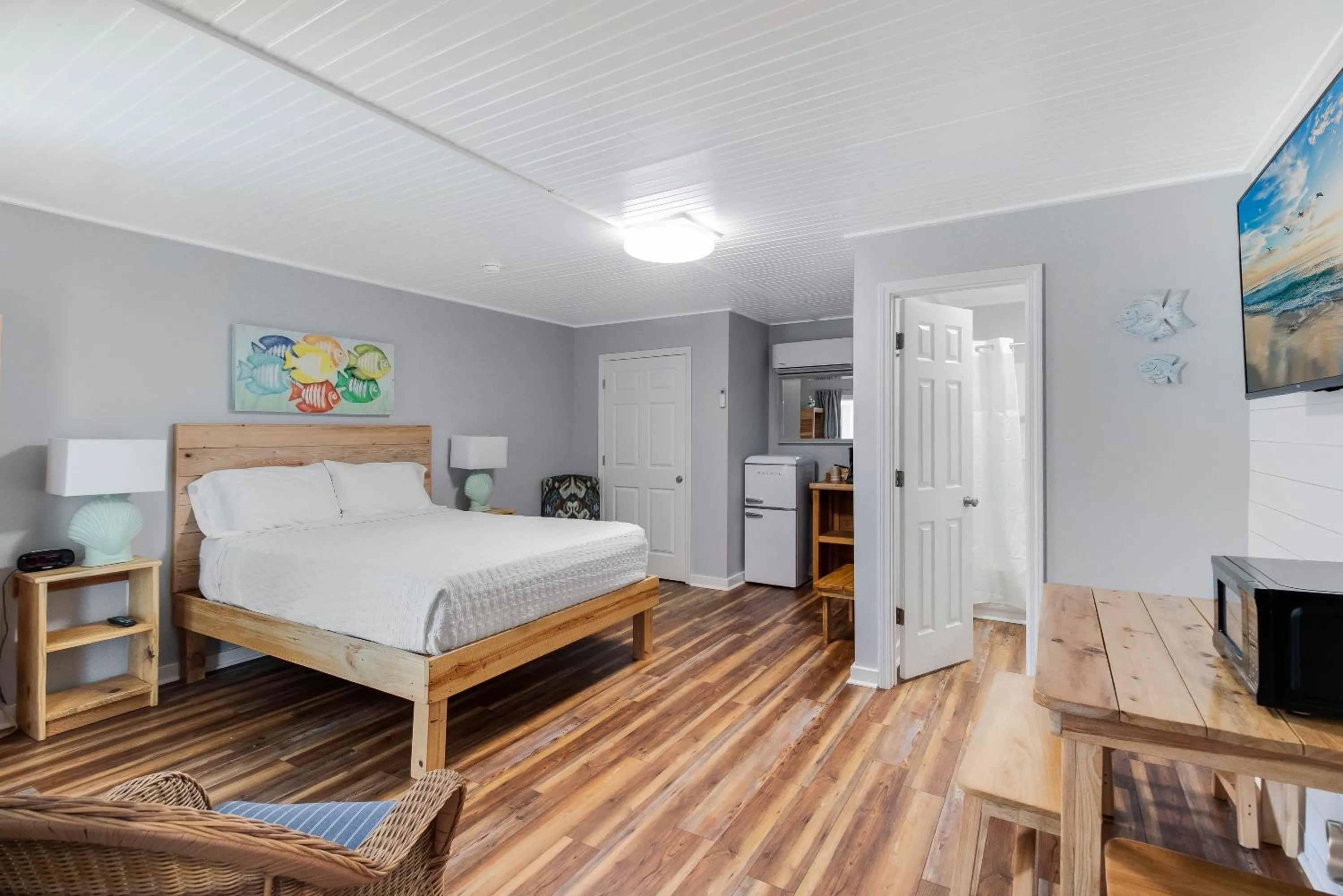 Bed in Anchor Inn Motel