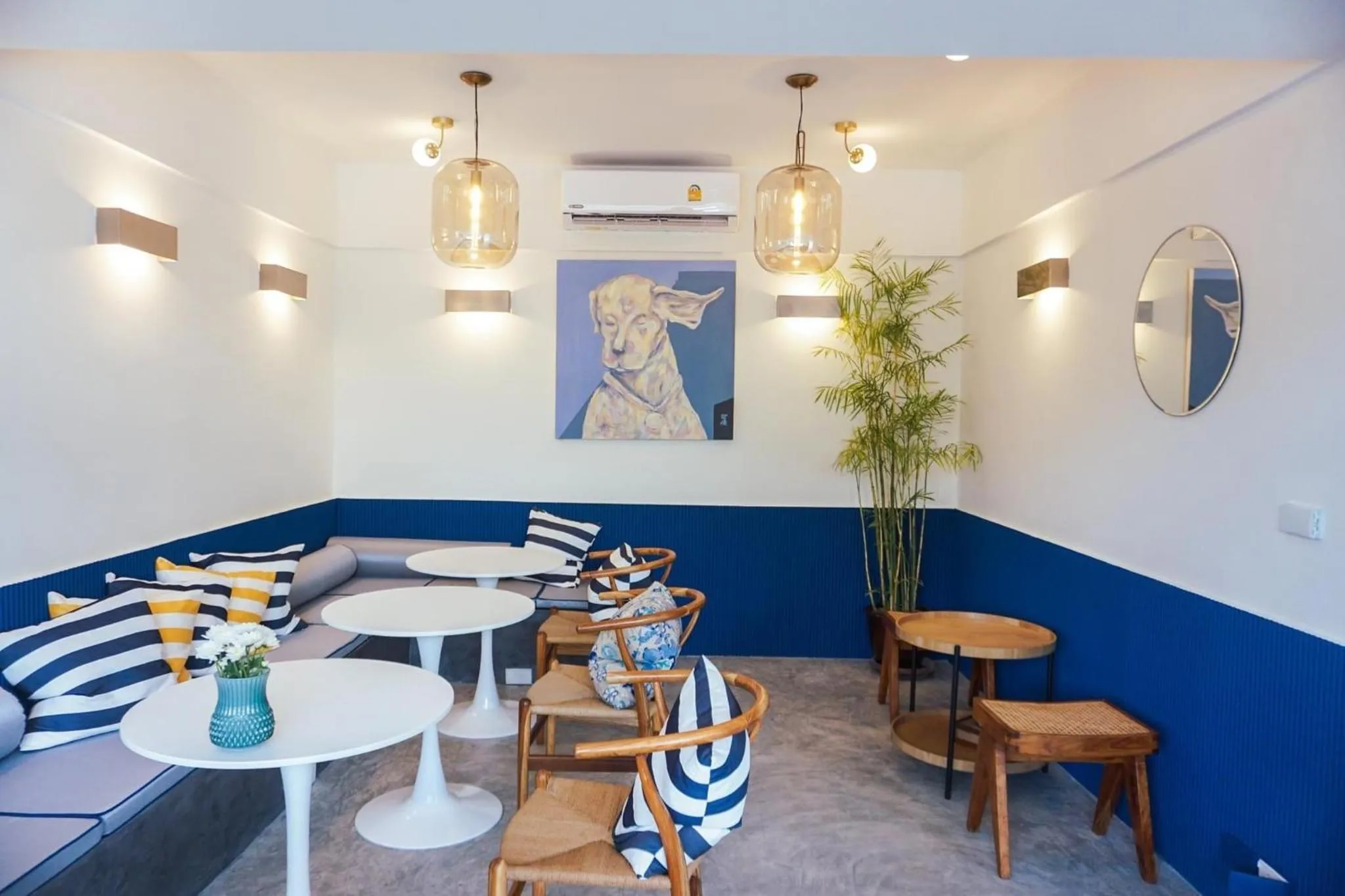 Restaurant/places to eat in Kraam Silhouette Hotel and Cafe Phuket- Chalong pier Hotel