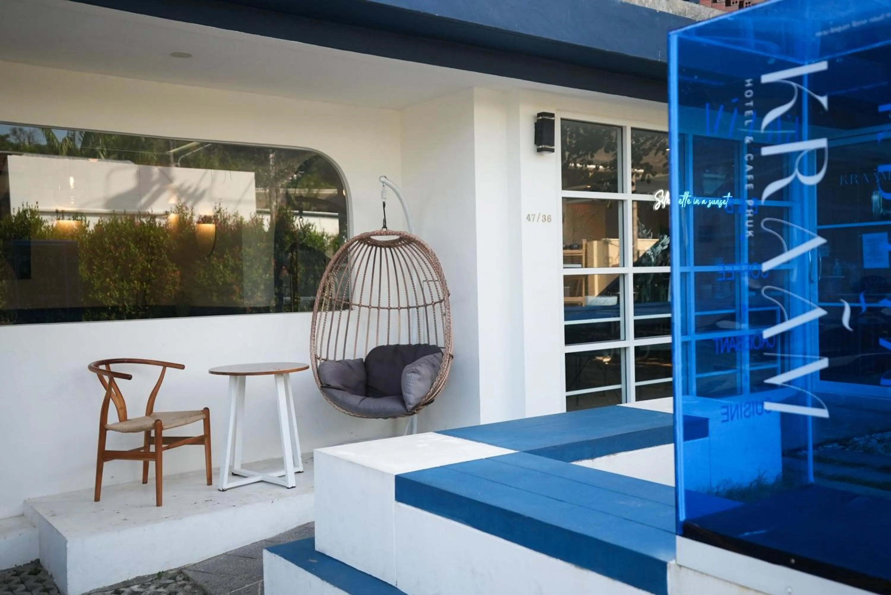 Seating area in Kraam Silhouette Hotel and Cafe Phuket- Chalong pier Hotel