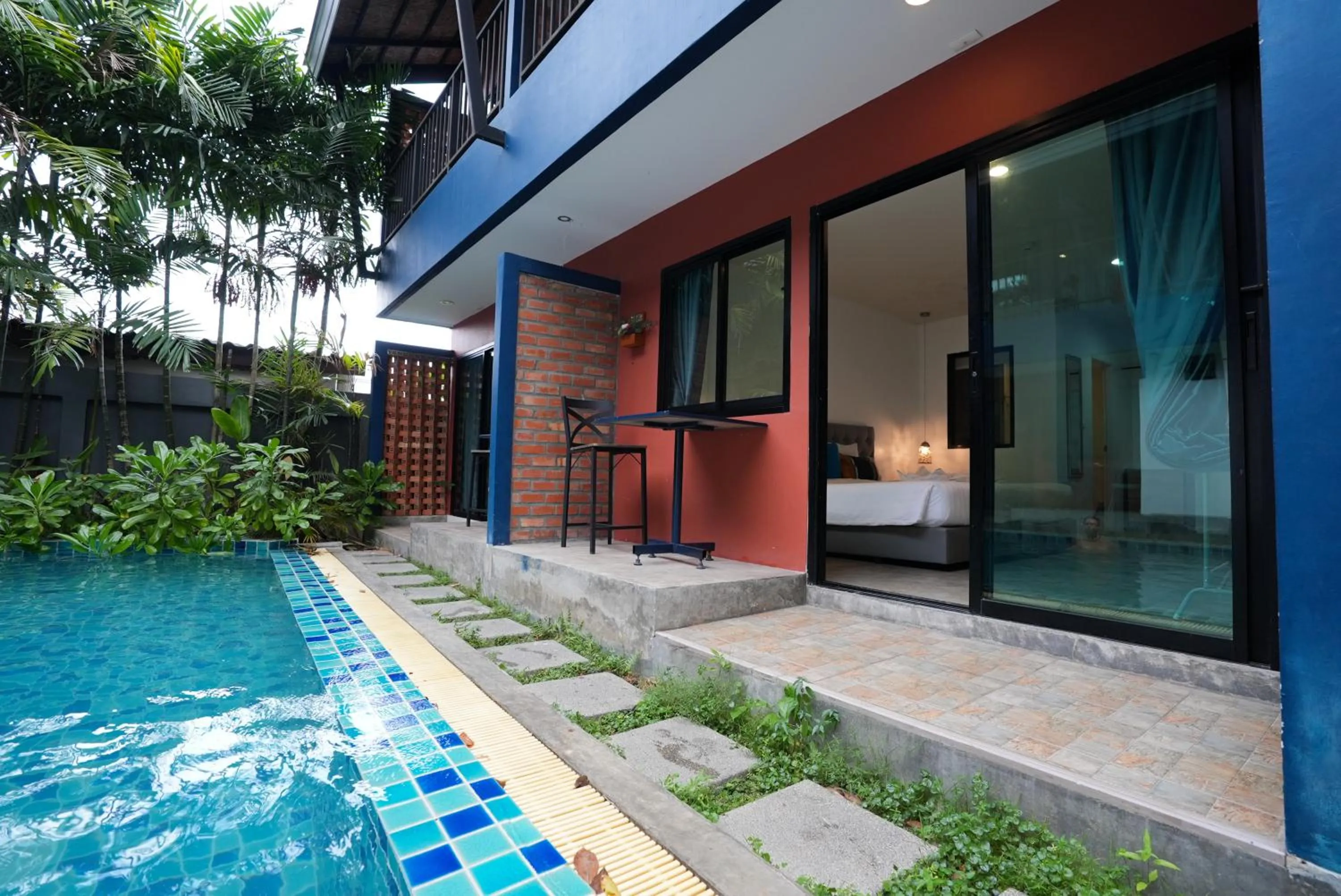 Pool view in Kraam Silhouette Hotel and Cafe Phuket- Chalong pier Hotel