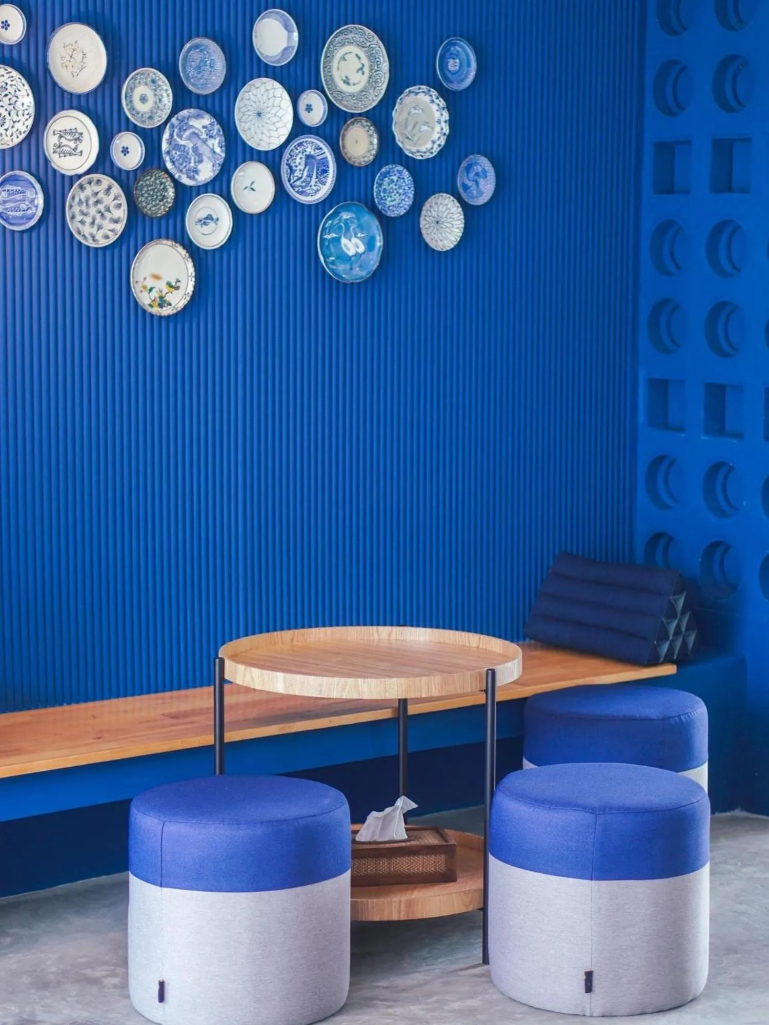 Restaurant/places to eat in Kraam Silhouette Hotel and Cafe Phuket- Chalong pier Hotel