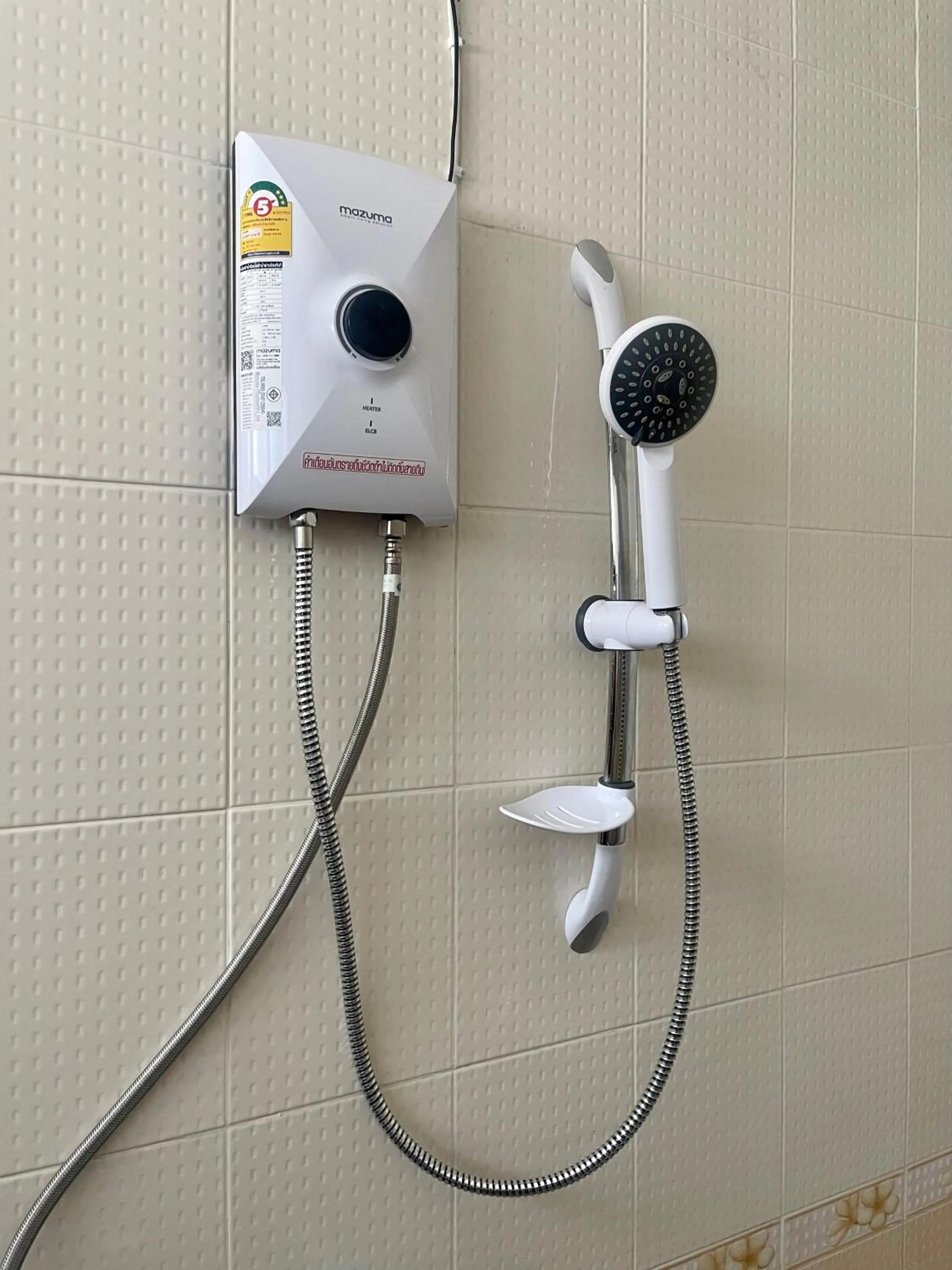 Shower in Doodle Lodge Bangkok