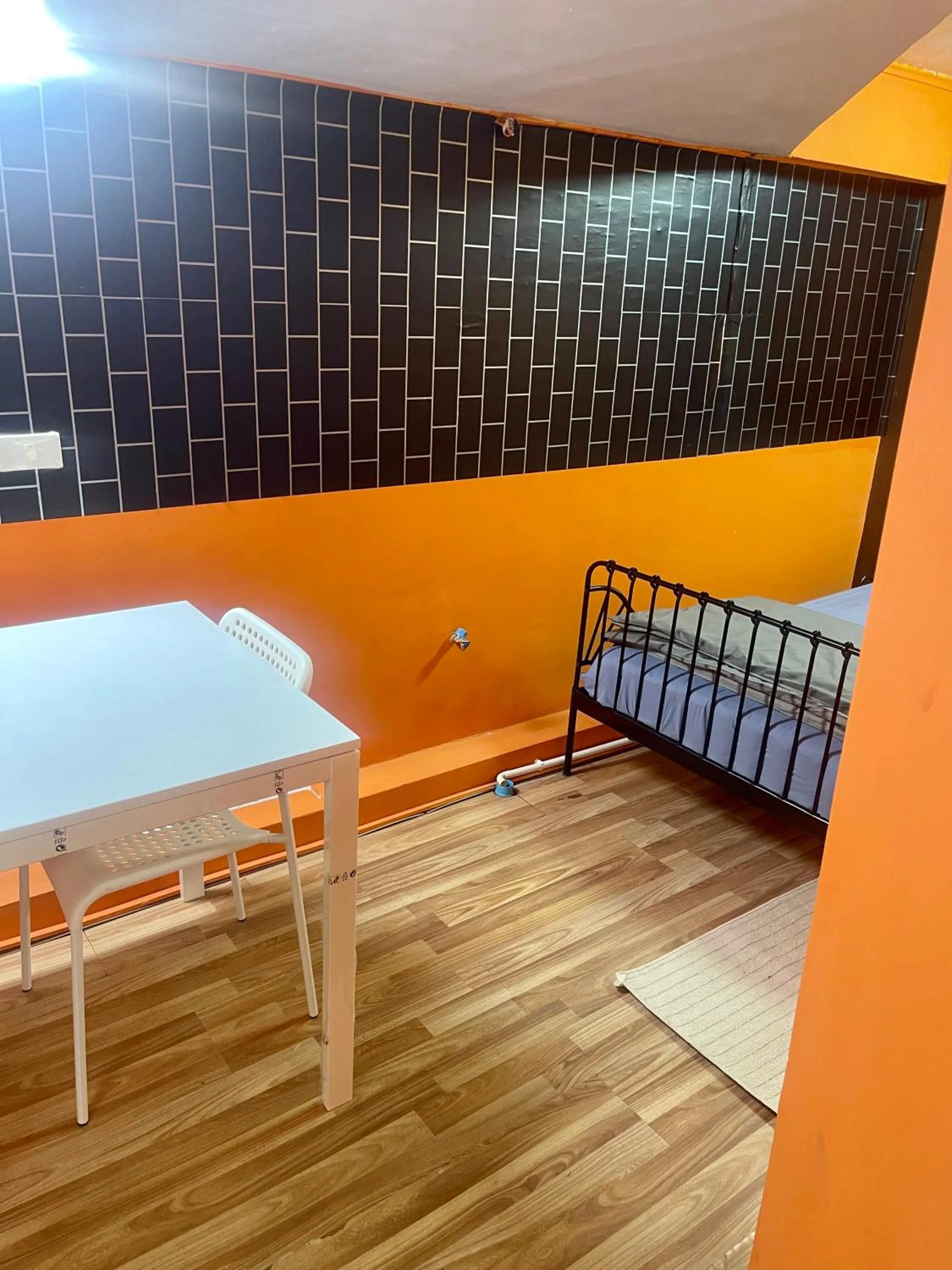 Bedroom, Bed in Doodle Lodge Bangkok