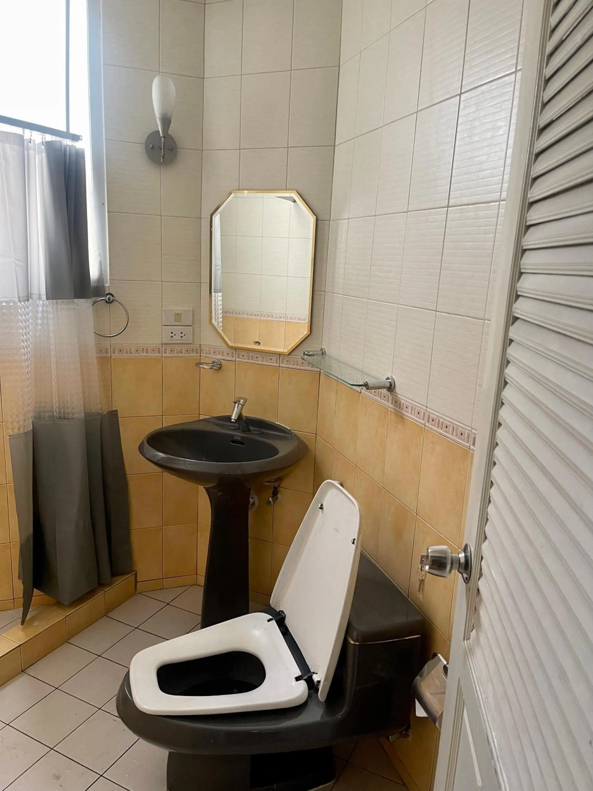 Bathroom in Doodle Lodge Bangkok