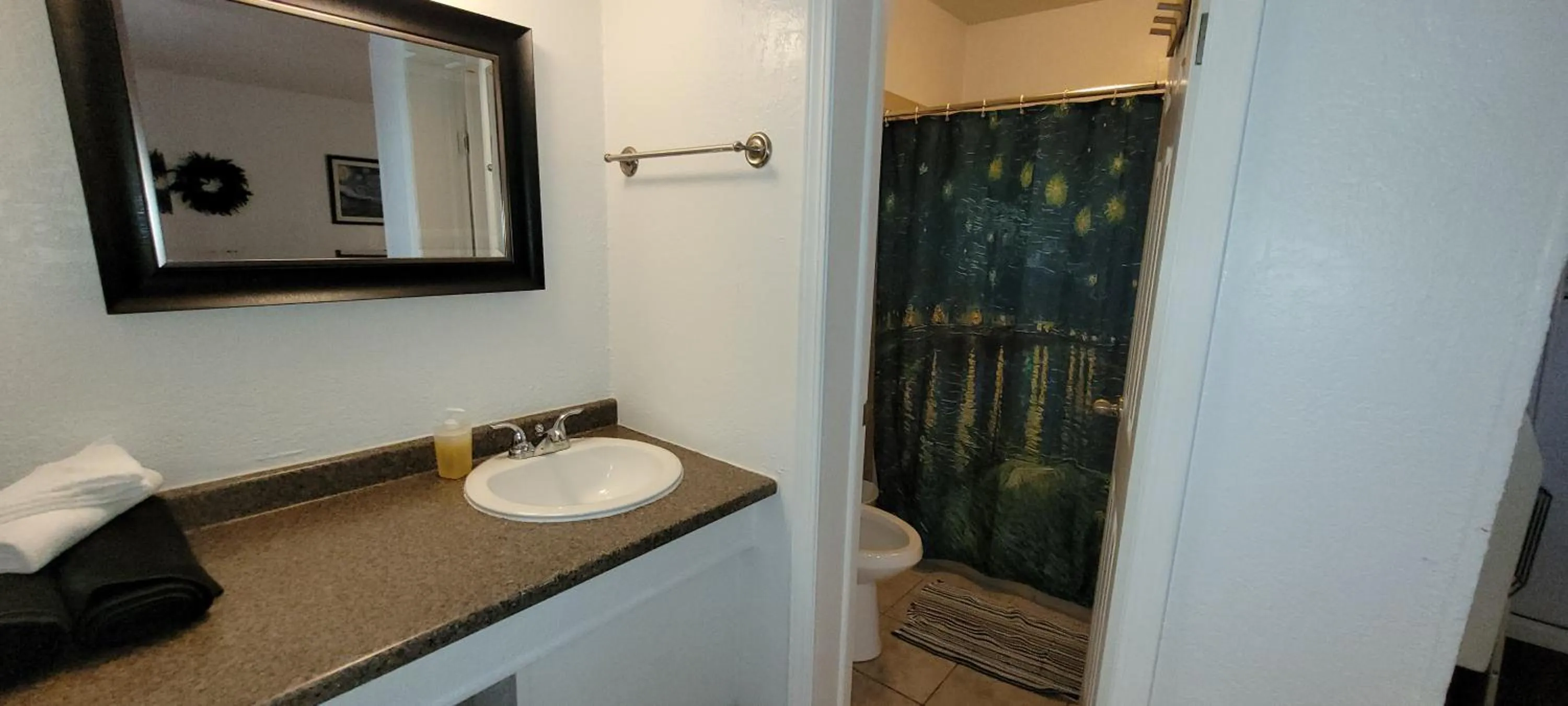 Bathroom in Stay Inn Oklahoma