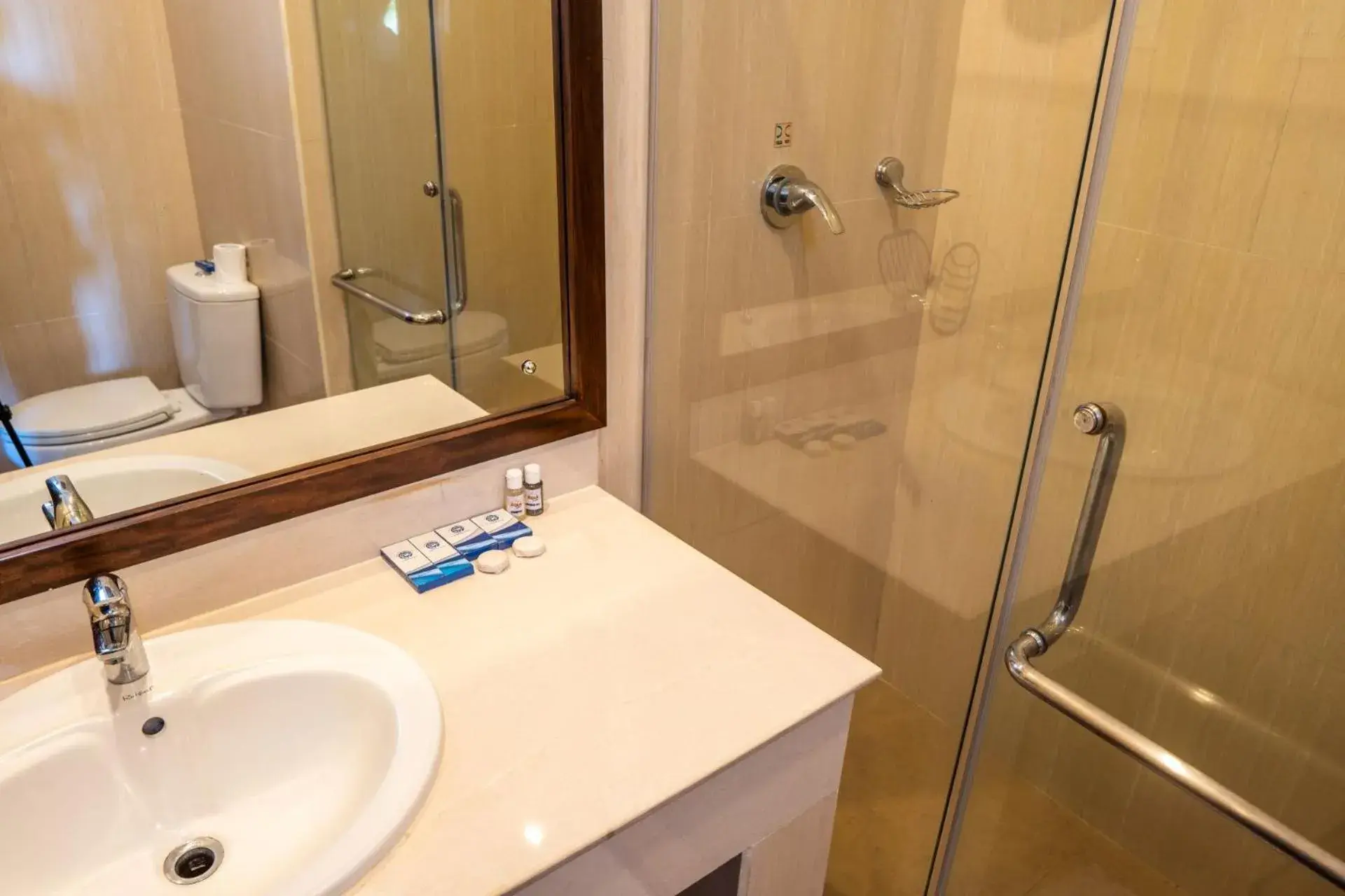 Deluxe Twin Room with Sea View - single occupancy in Peacock Beach Resort and Spa Deluxe Twin Room with Sea View - single occupancy in Peacock Beach Resort and Spa
