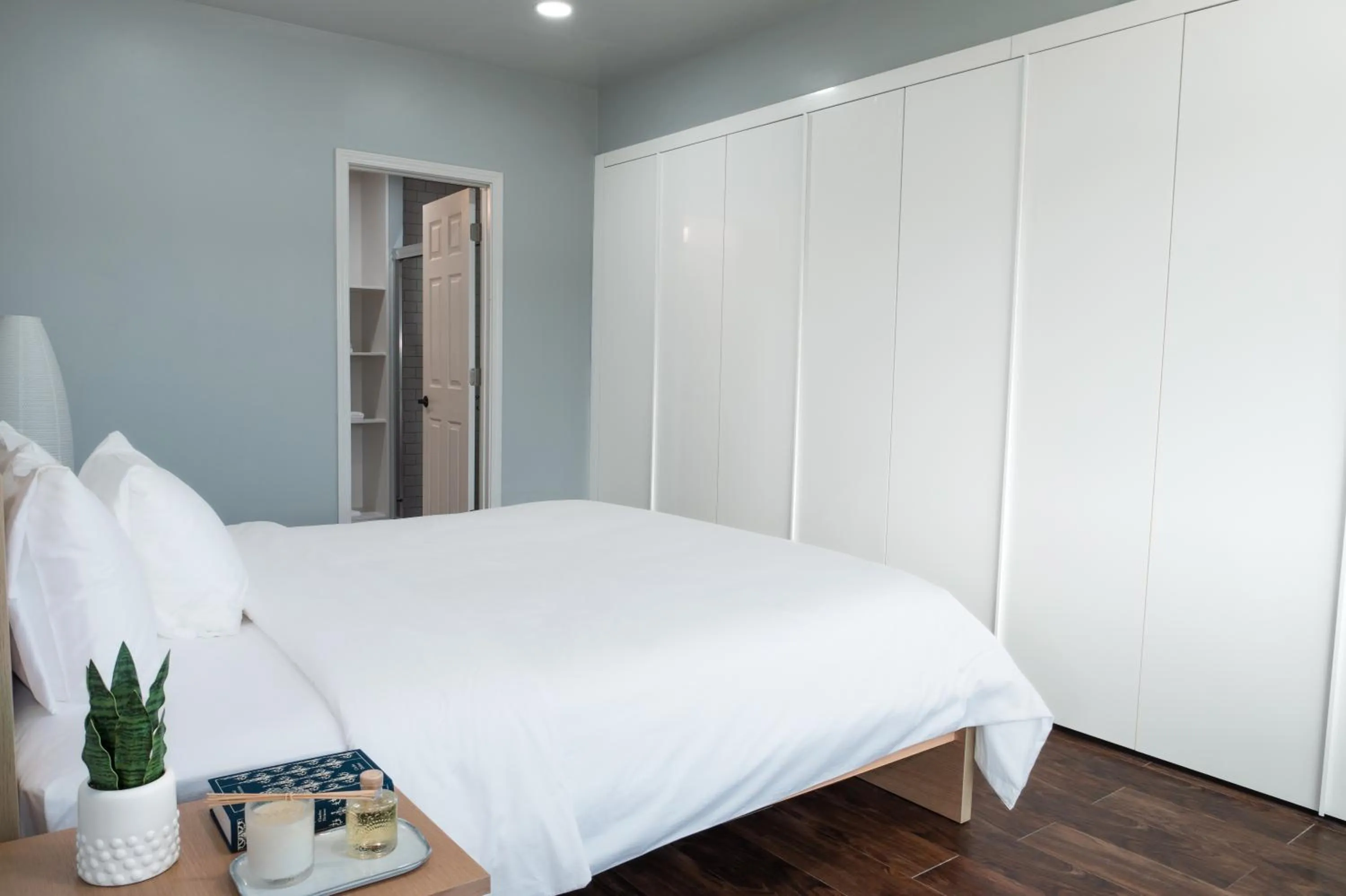 Bed in Hotel Tano Guam