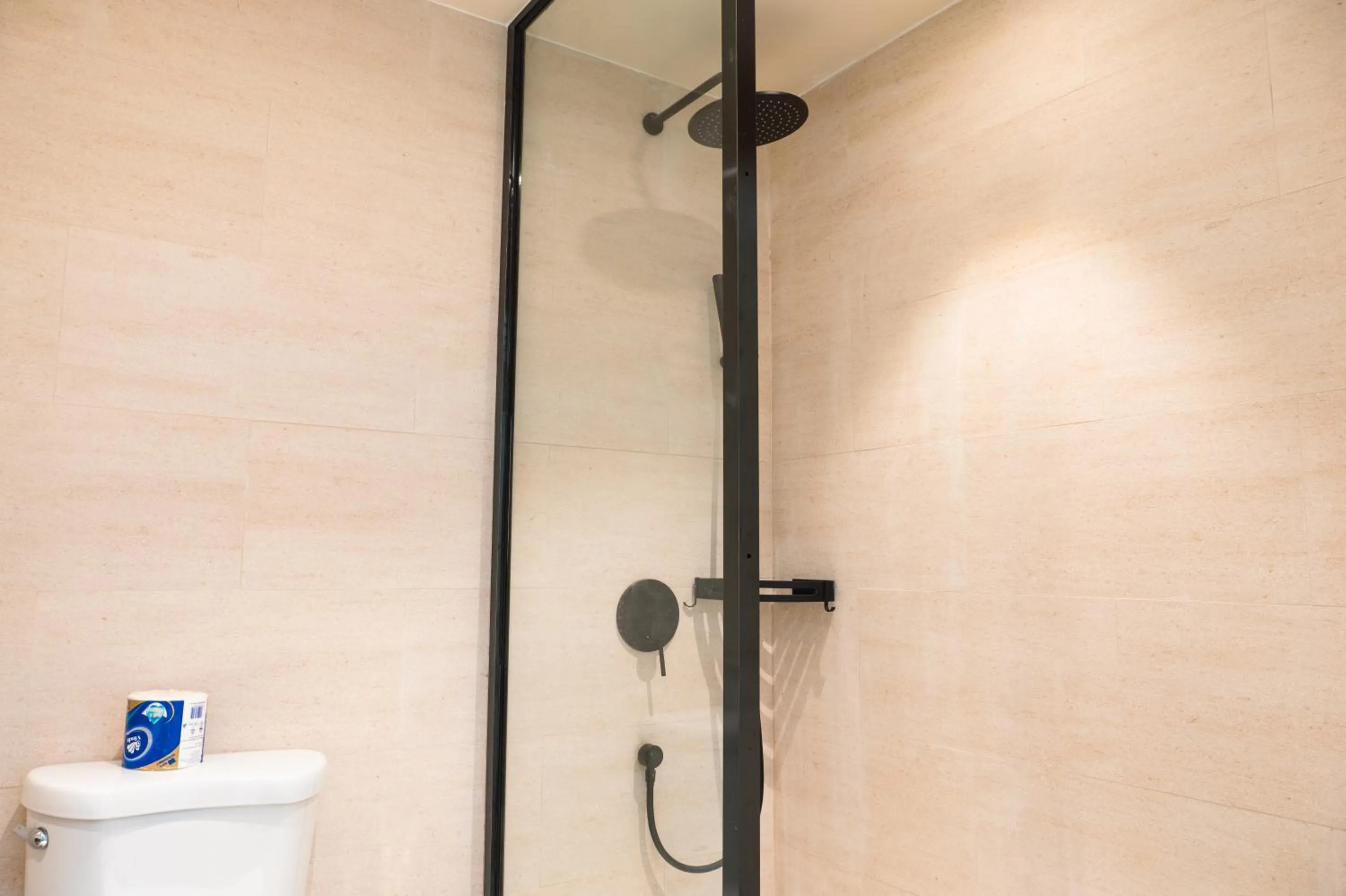 Shower in Hotel Tano Guam