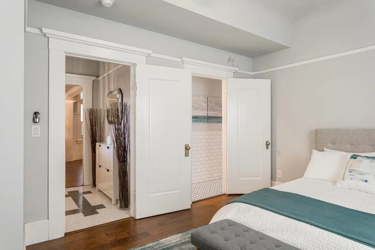 Bed in Family Laundry & Spa