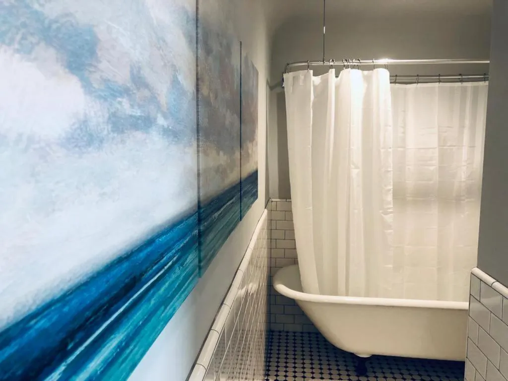 Shower in Family Laundry & Spa