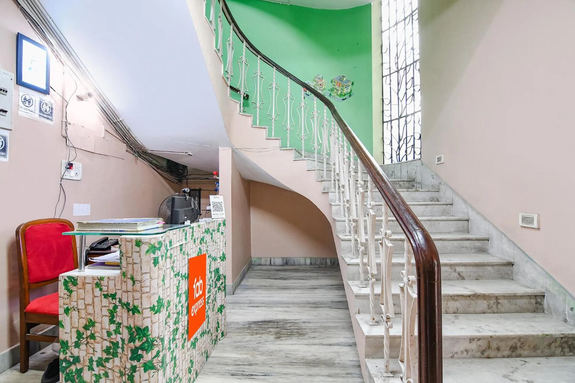 Lobby or reception in FabExpress Karunamoyee Regency