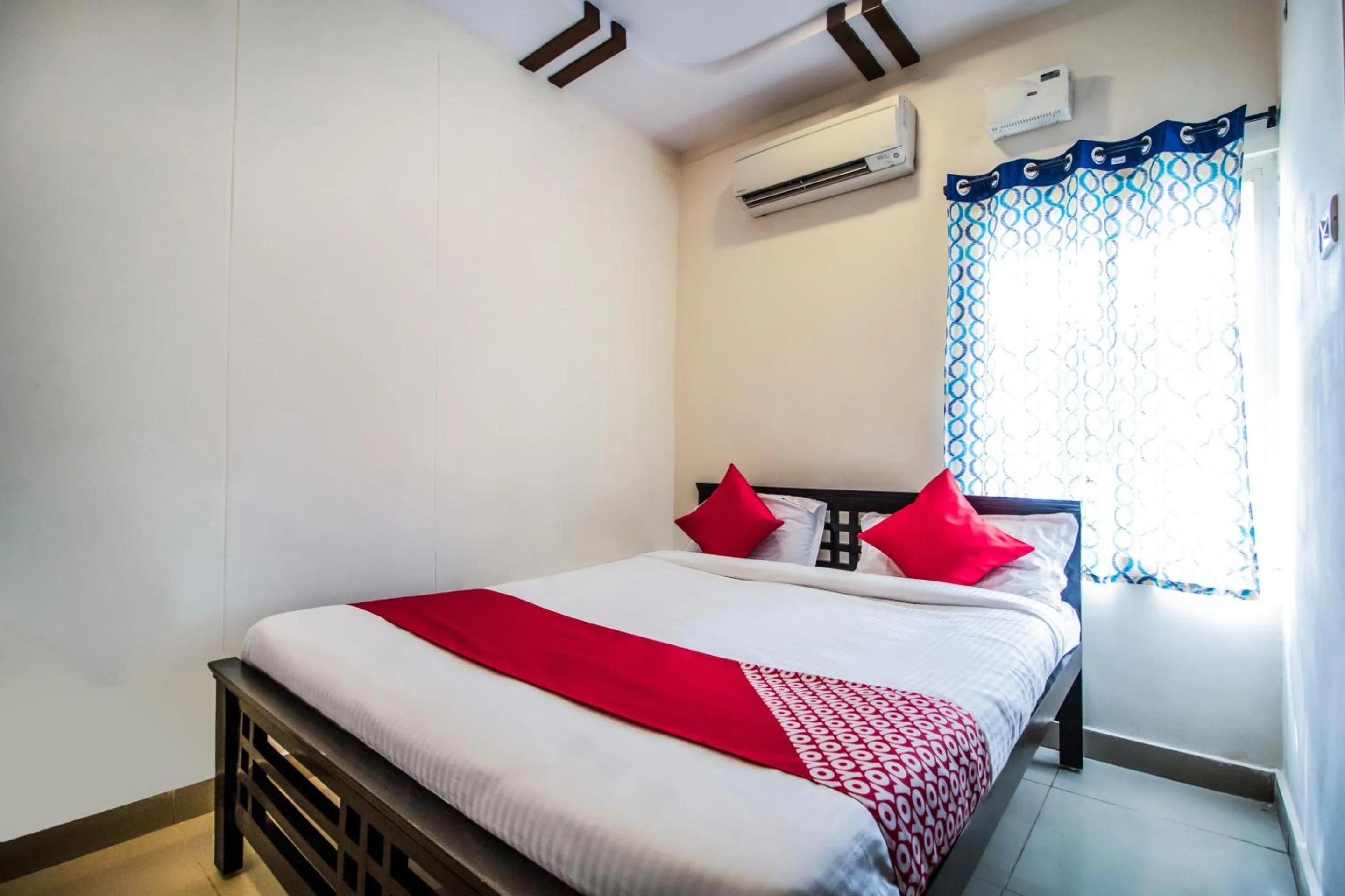 Hotel O Grand Brundavan