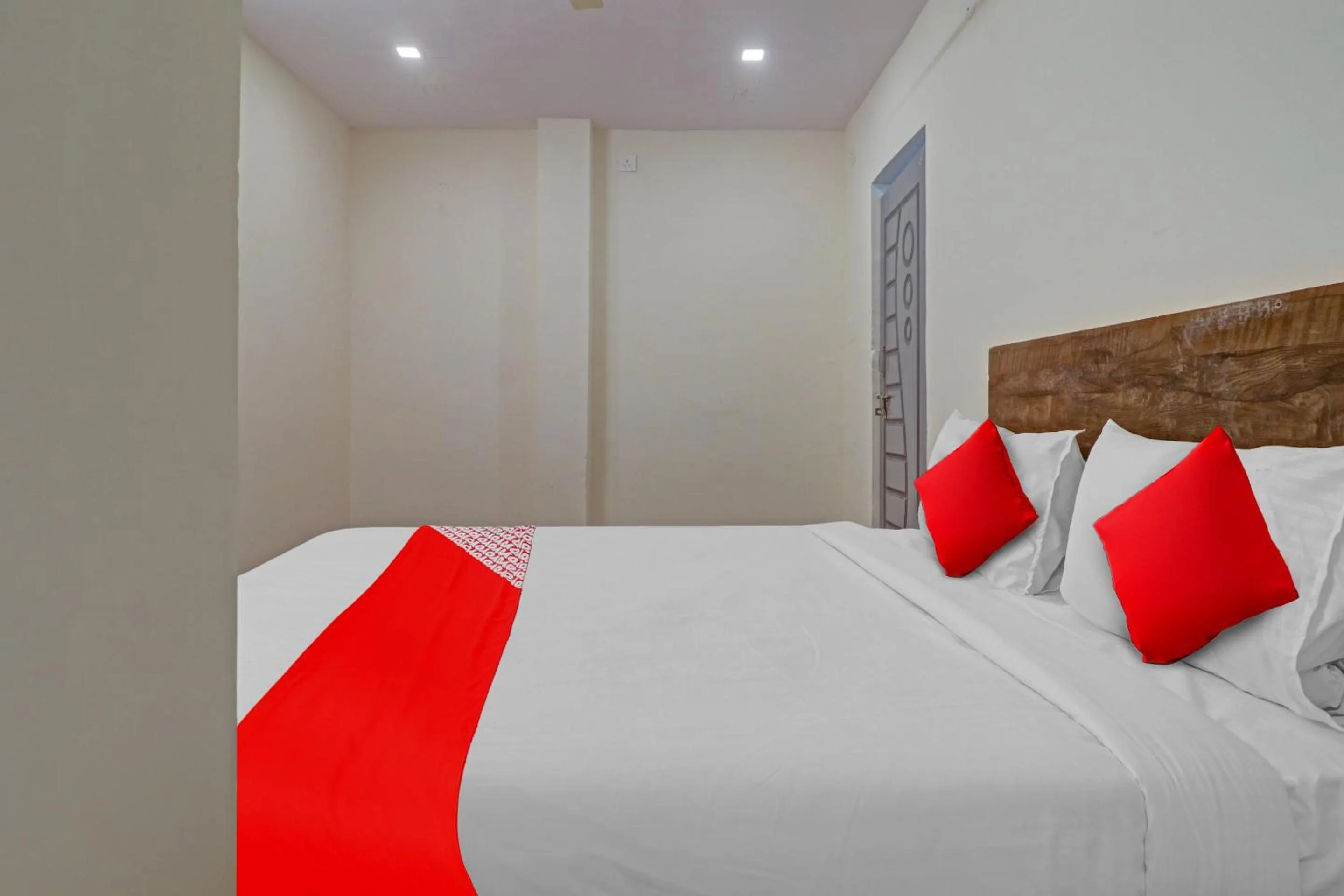 Bedroom, Bed in Hotel O R Square Bn Reddy