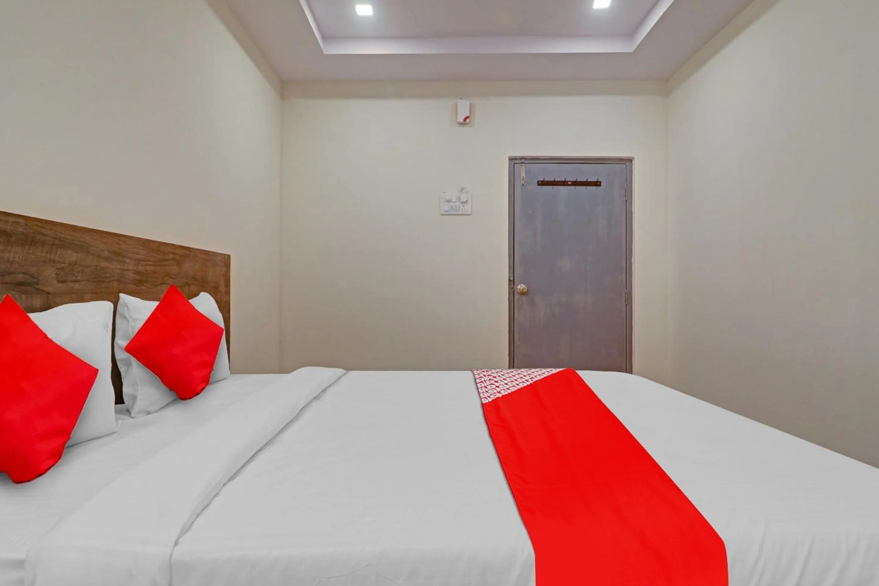 Bedroom, Bed in Hotel O R Square Bn Reddy