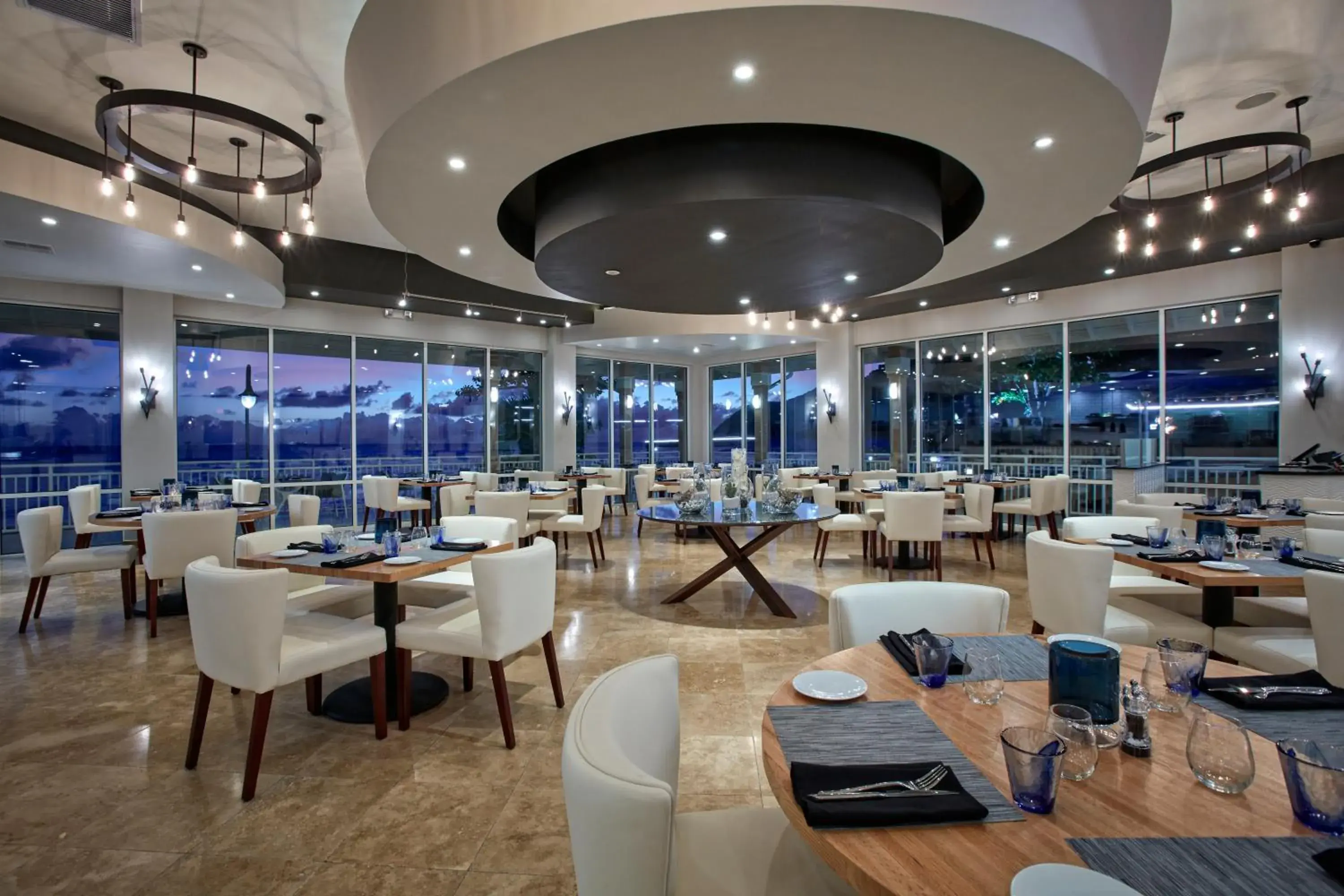 Restaurant/places to eat in Divi Little Bay Beach Resort Restaurant/places to eat in Divi Little Bay Beach Resort