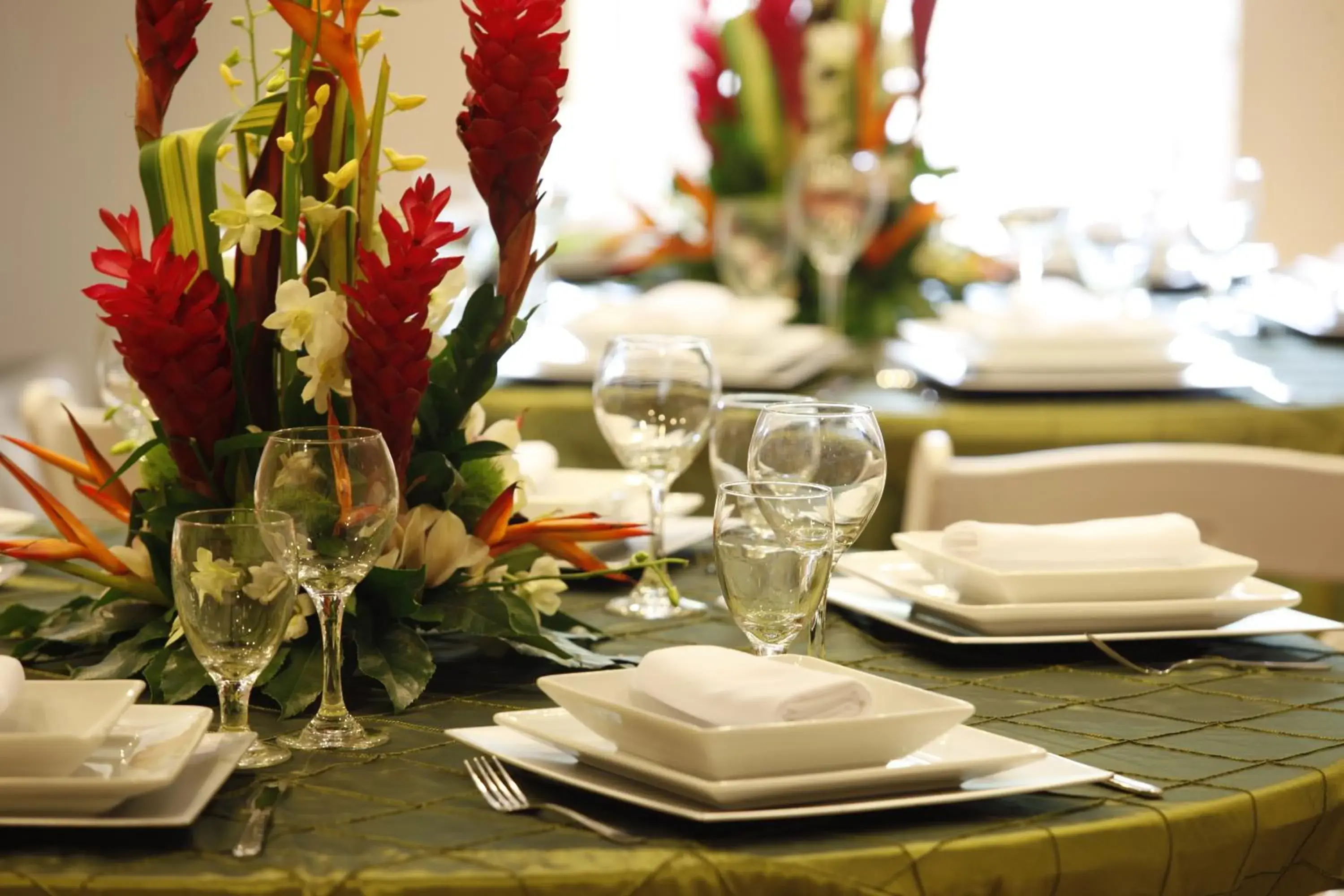 Restaurant/places to eat in Divi Little Bay Beach Resort Restaurant/places to eat in Divi Little Bay Beach Resort