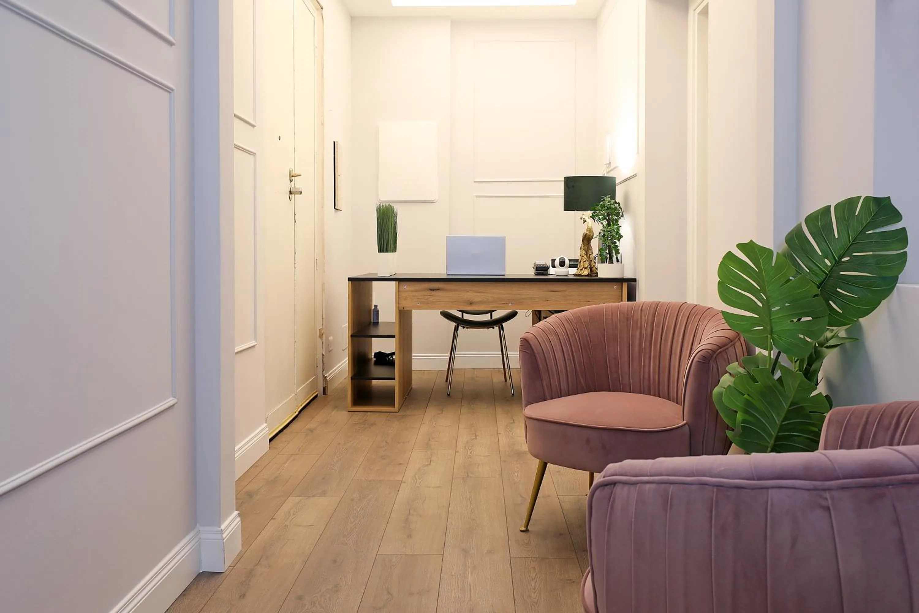 Lobby or reception in Rome Plaza Suites, Luxury Collection