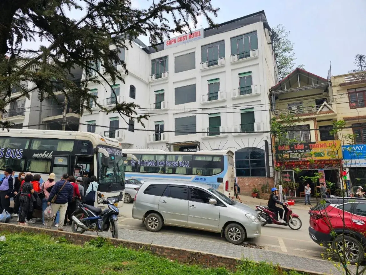 Triple Room with Mountain View in SAPA COSY HOTEL Triple Room with Mountain View in SAPA COSY HOTEL