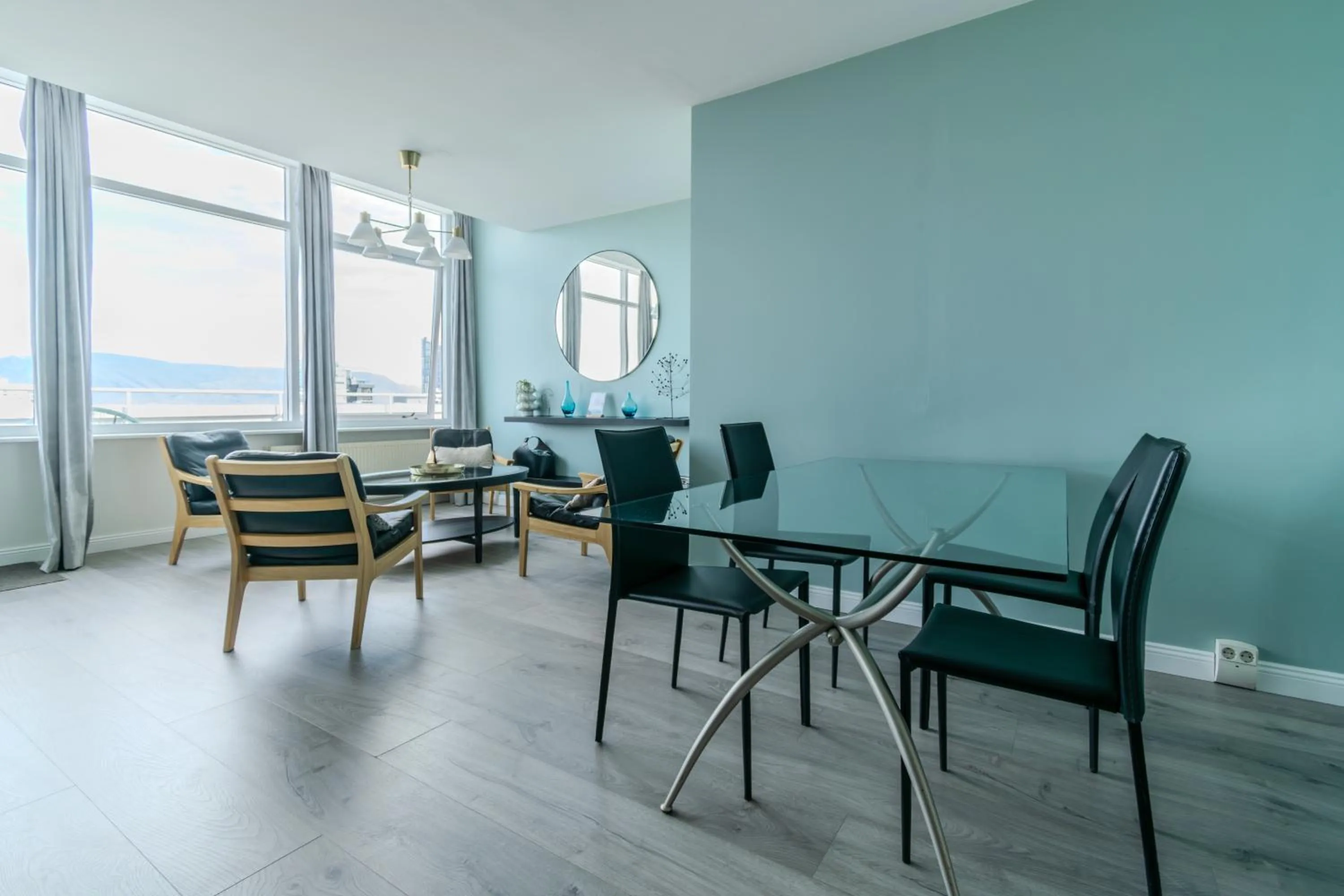 Dining area in Máni Apartments