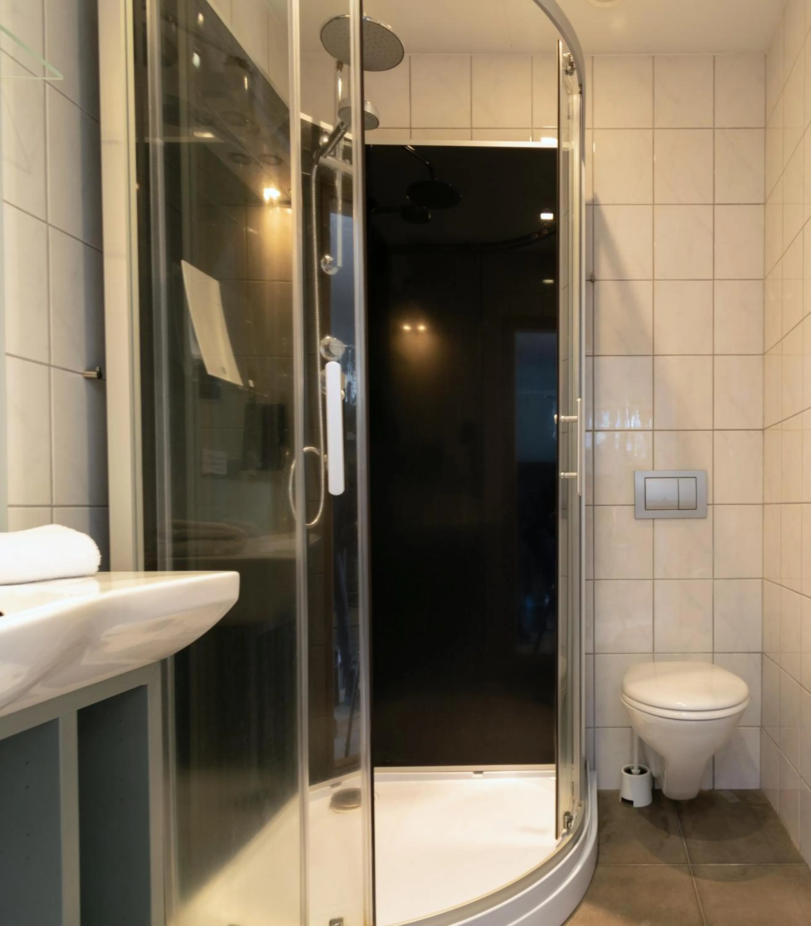Bathroom in Máni Apartments