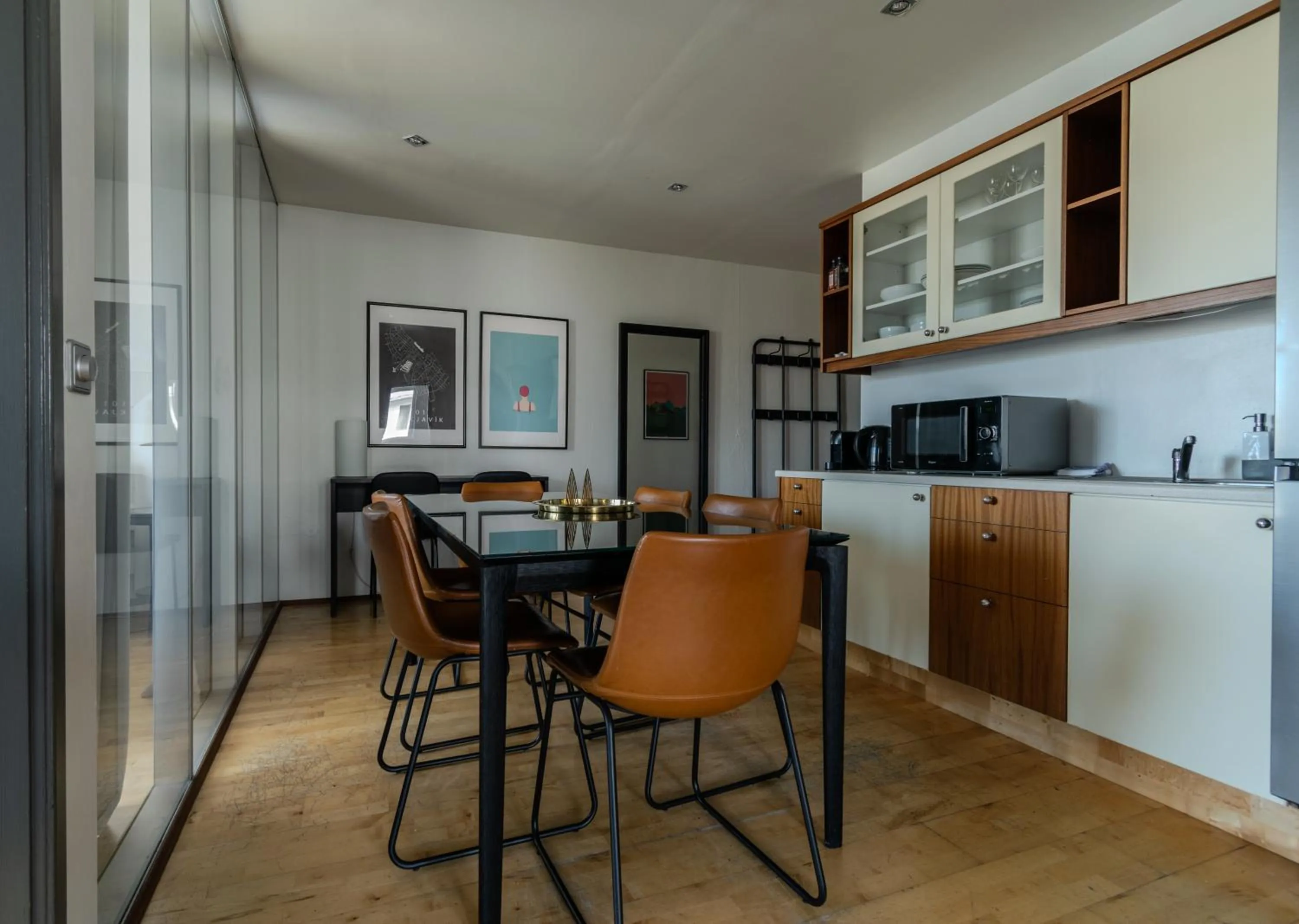 Dining area in Máni Apartments