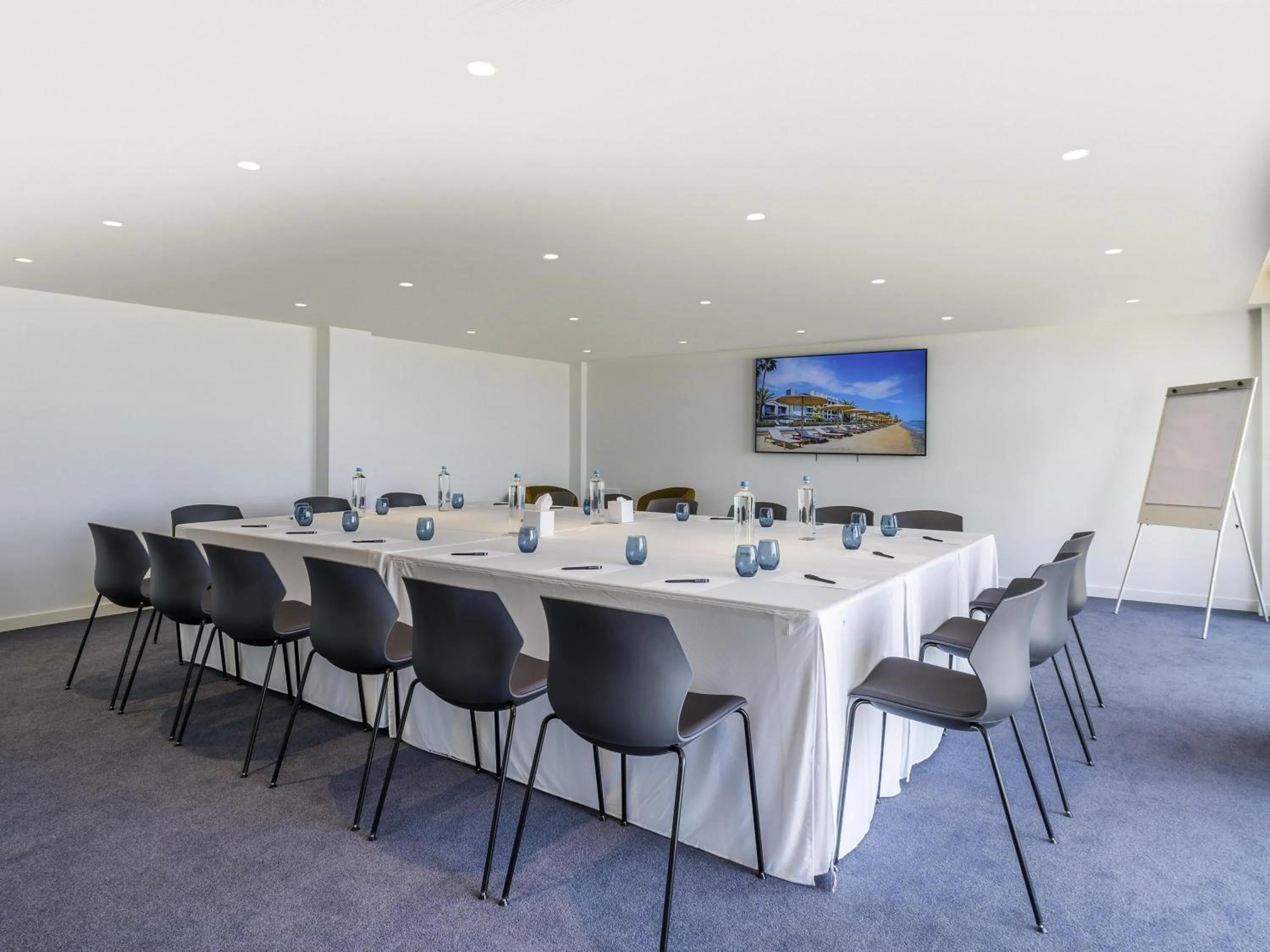 Meeting/conference room in Mercure Larnaca Beach Resort
